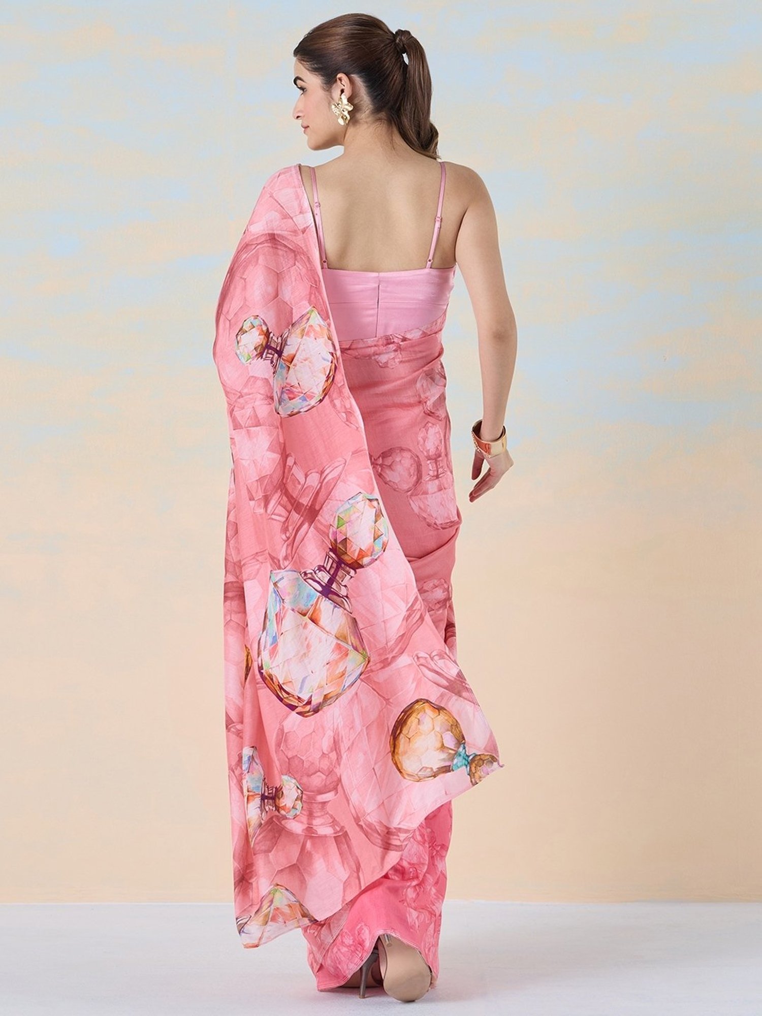 navyasa by liva Pink Printed Saree With Unstitched Blouse