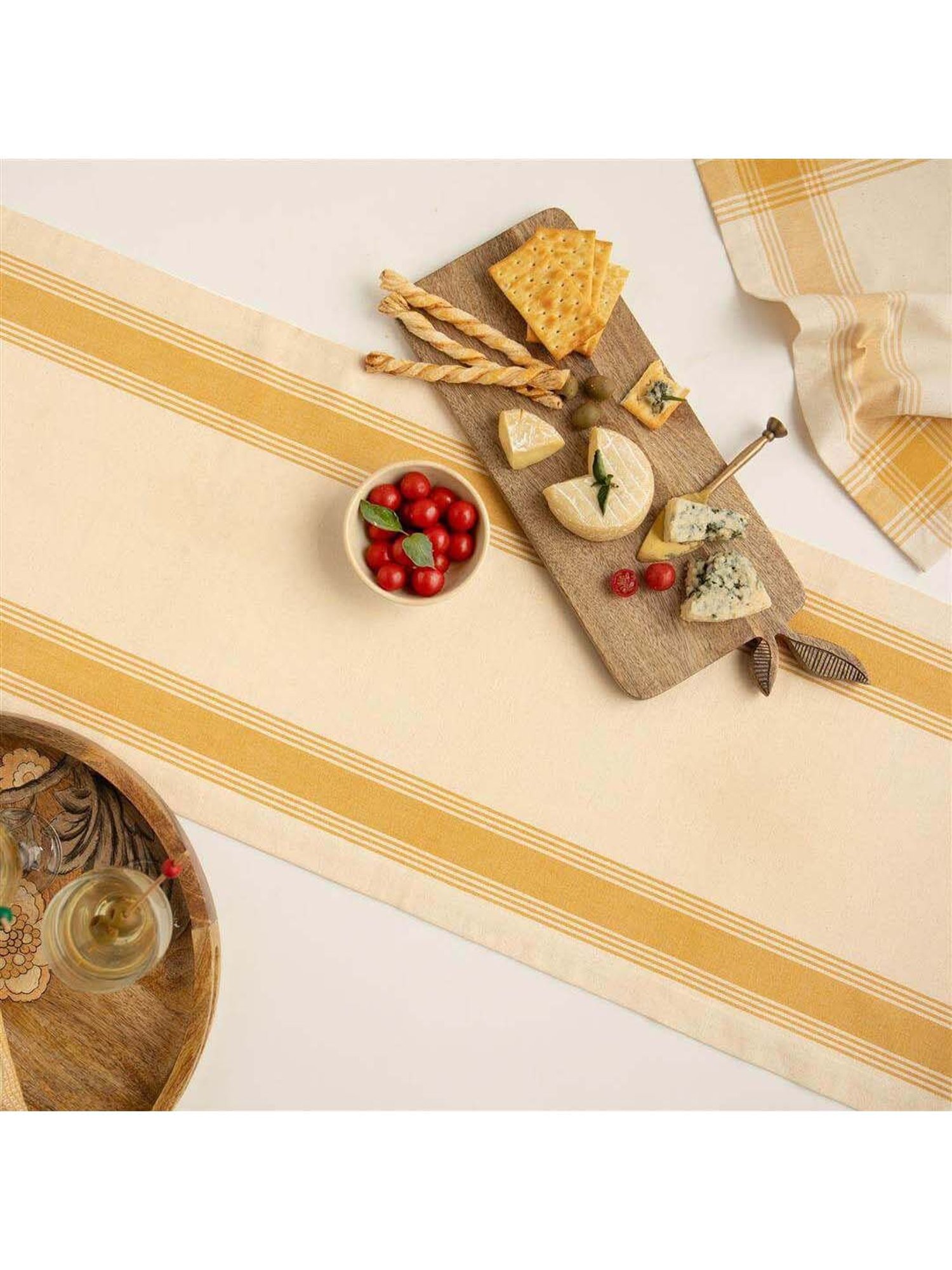 Romee Pink Polyester Ethnic Runners