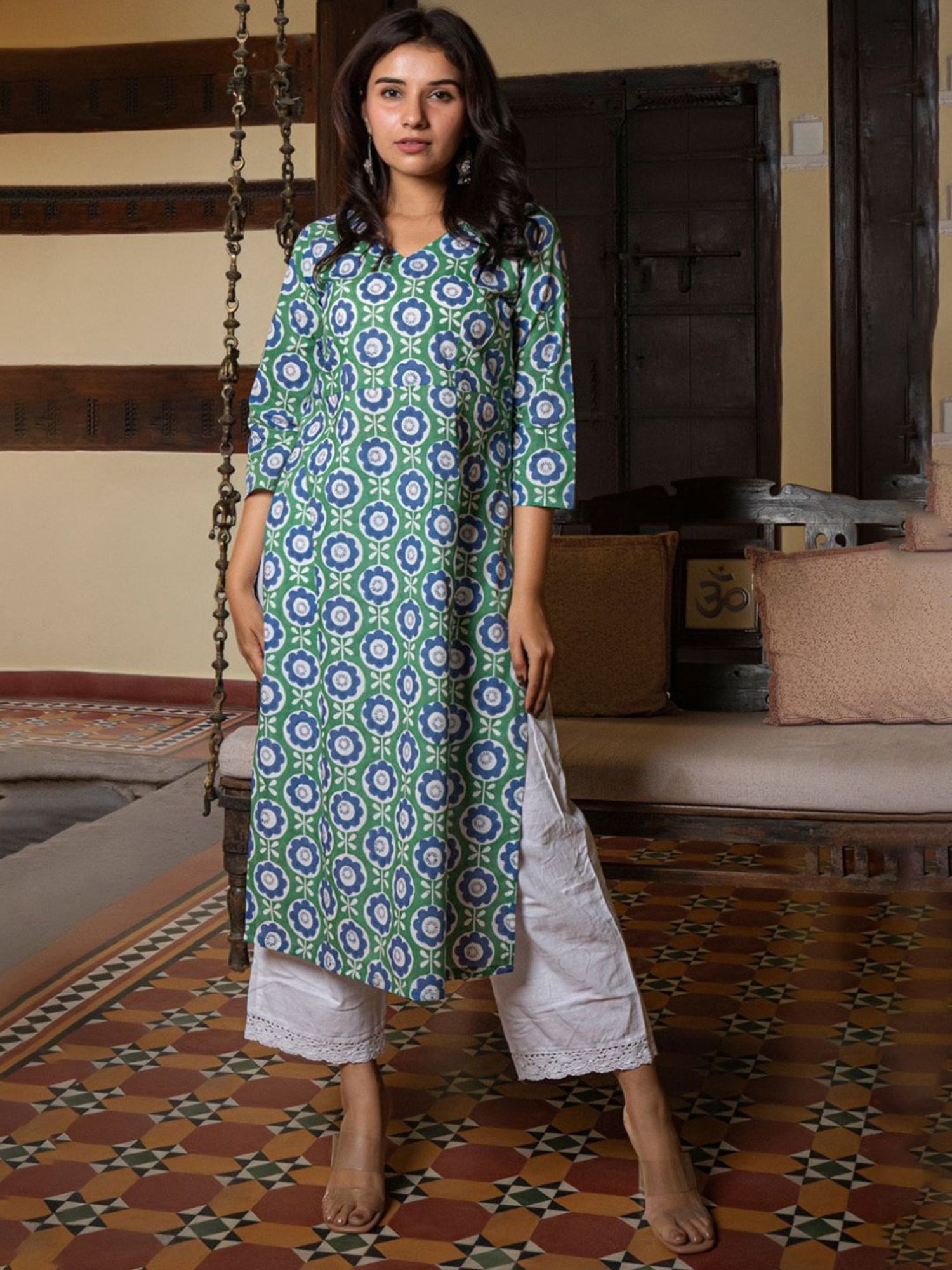 Eeshva India Green & Blue Floral Kurta In Cotton
