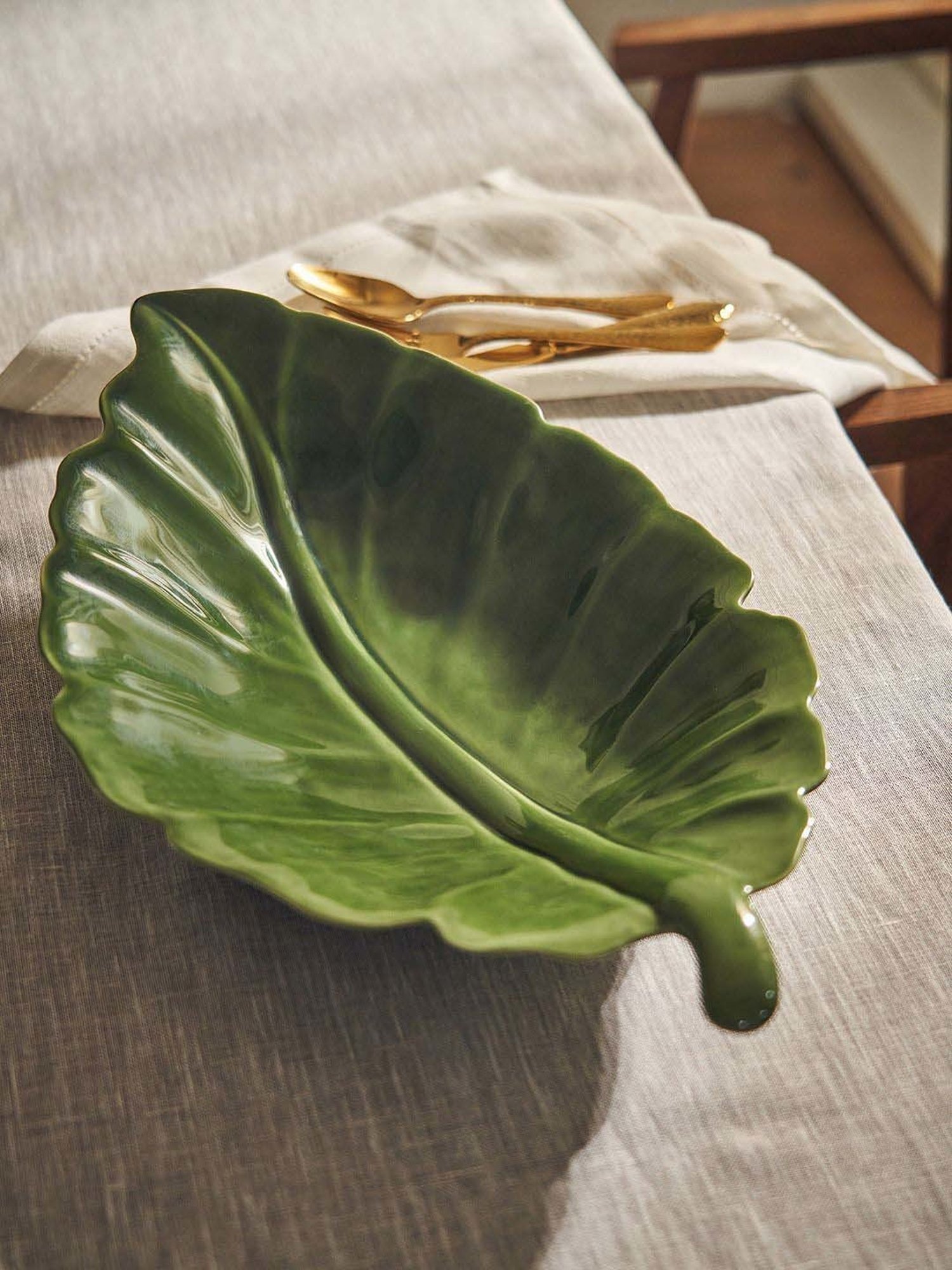 Mikasa Serenity Black Ceramic 20 cm Side Plate