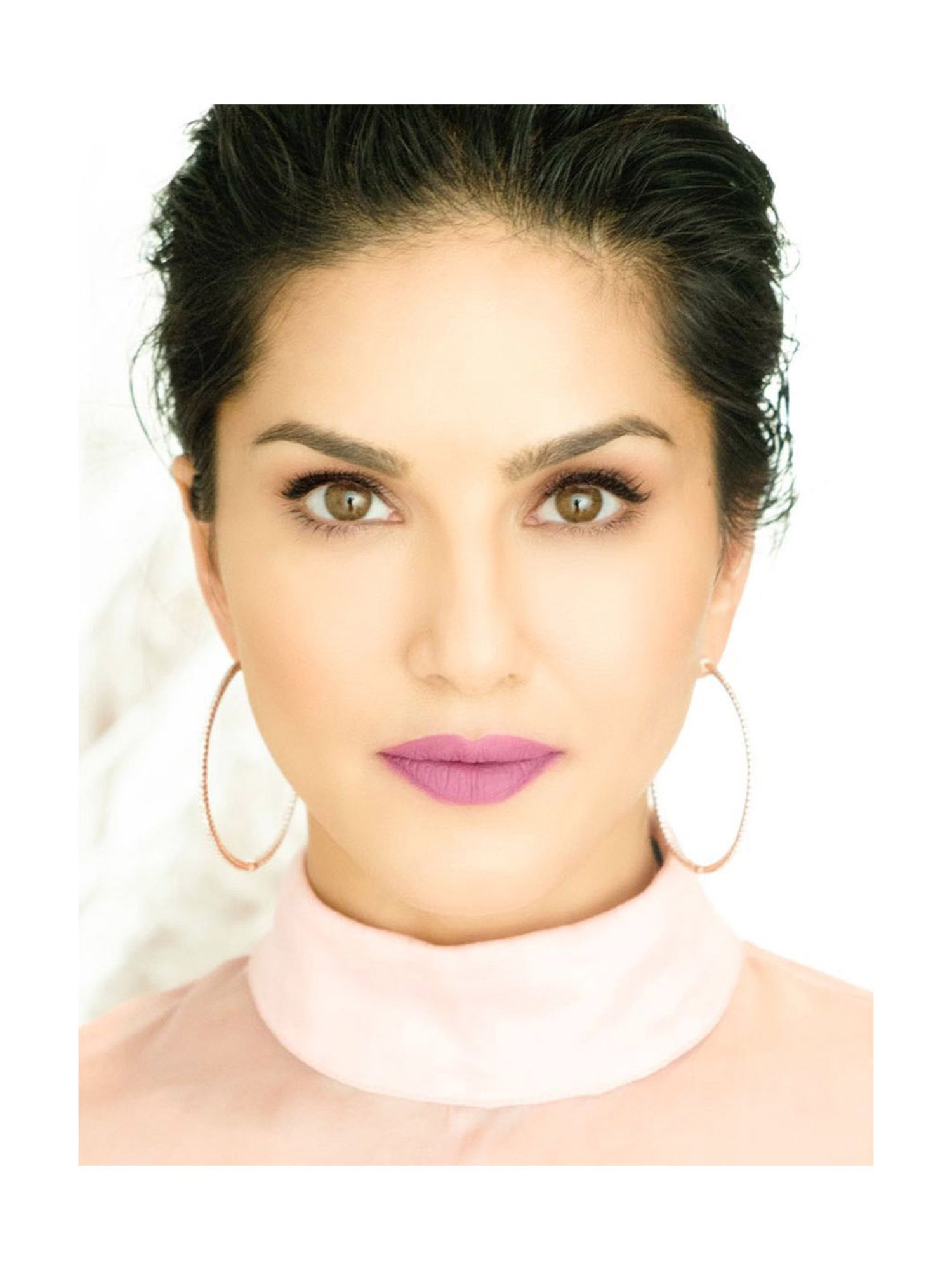 StarStruck By Sunny Leone Intense Matte Lip Color & Lip Liner Purple Taffy