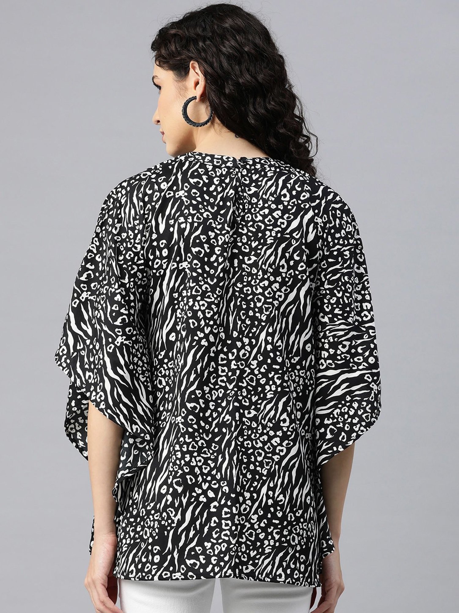 Cottinfab Black & white Printed Kaftan