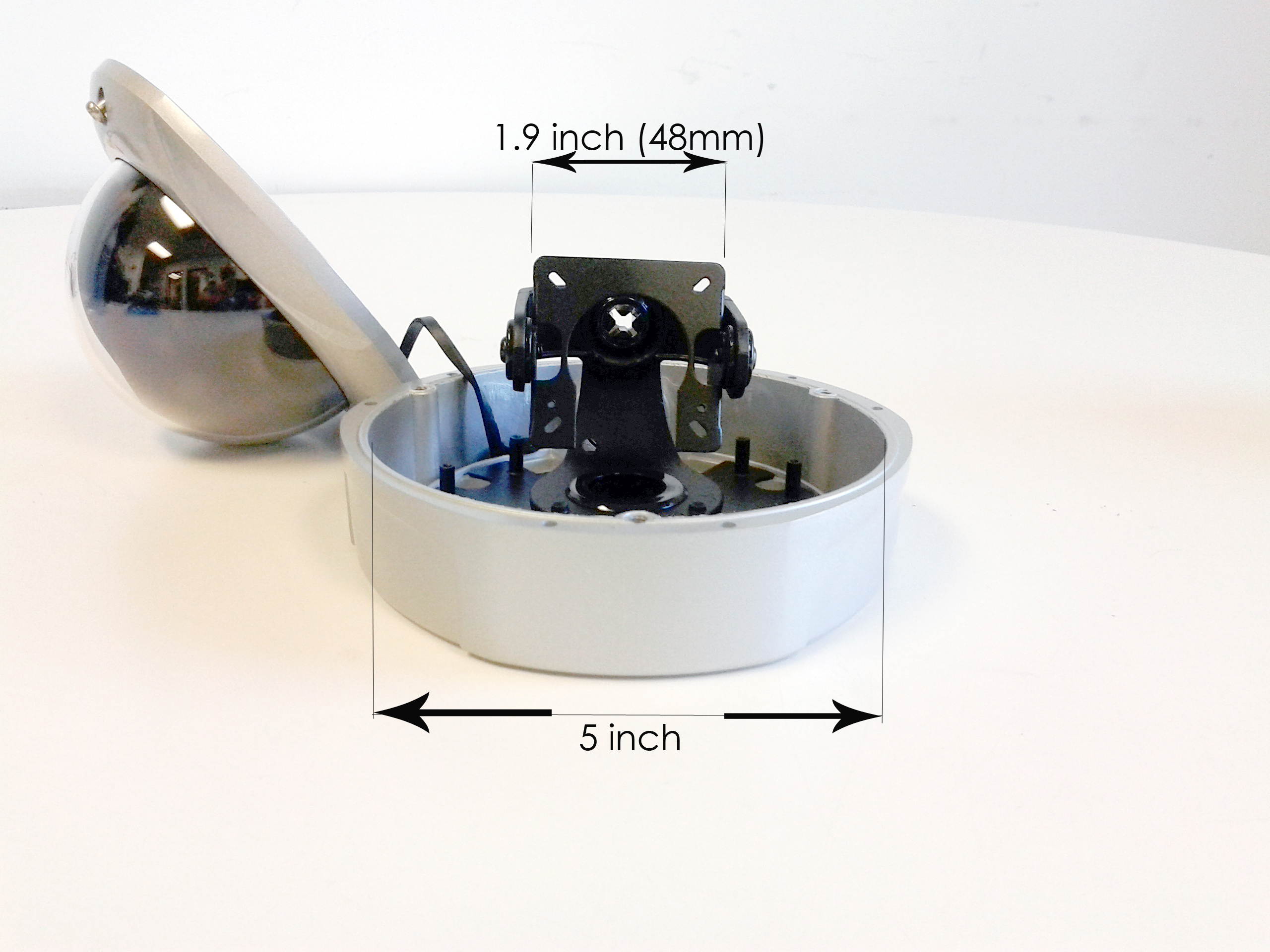 Vandal-proof outdoor dome case, 3 axis, conduit knock-out, IP65