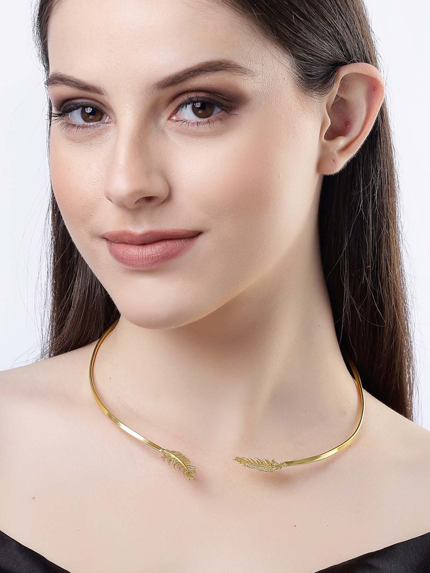 NVR Gold-plated Circular Choker Necklace for Women
