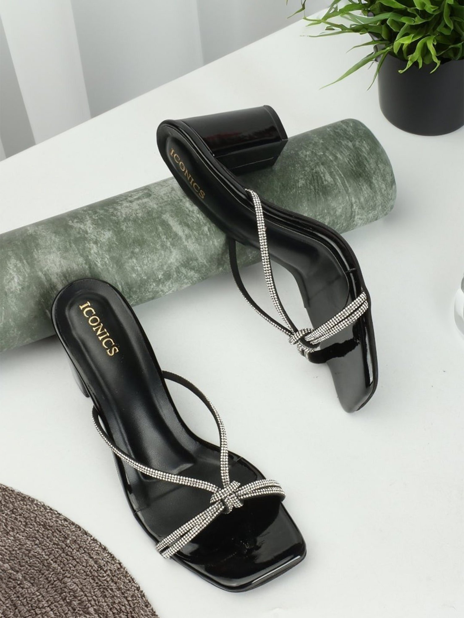 Iconics Women's Black Casual Sandals