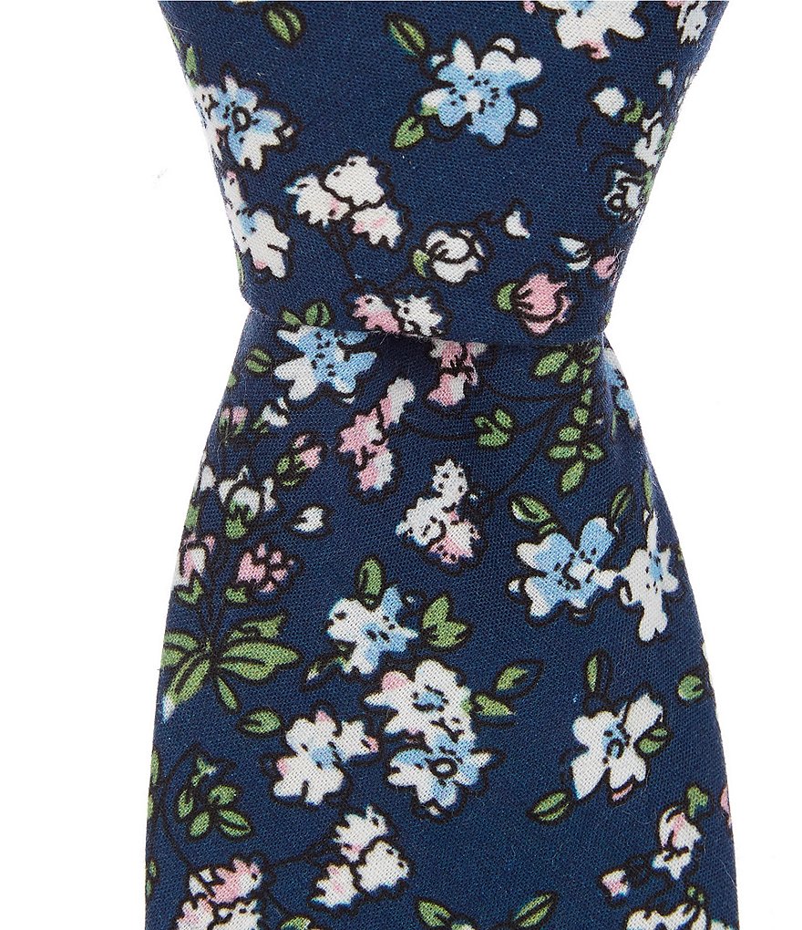 Roundtree & Yorke Soft Floral Print Skinny 2 3/4#double; Silk Tie