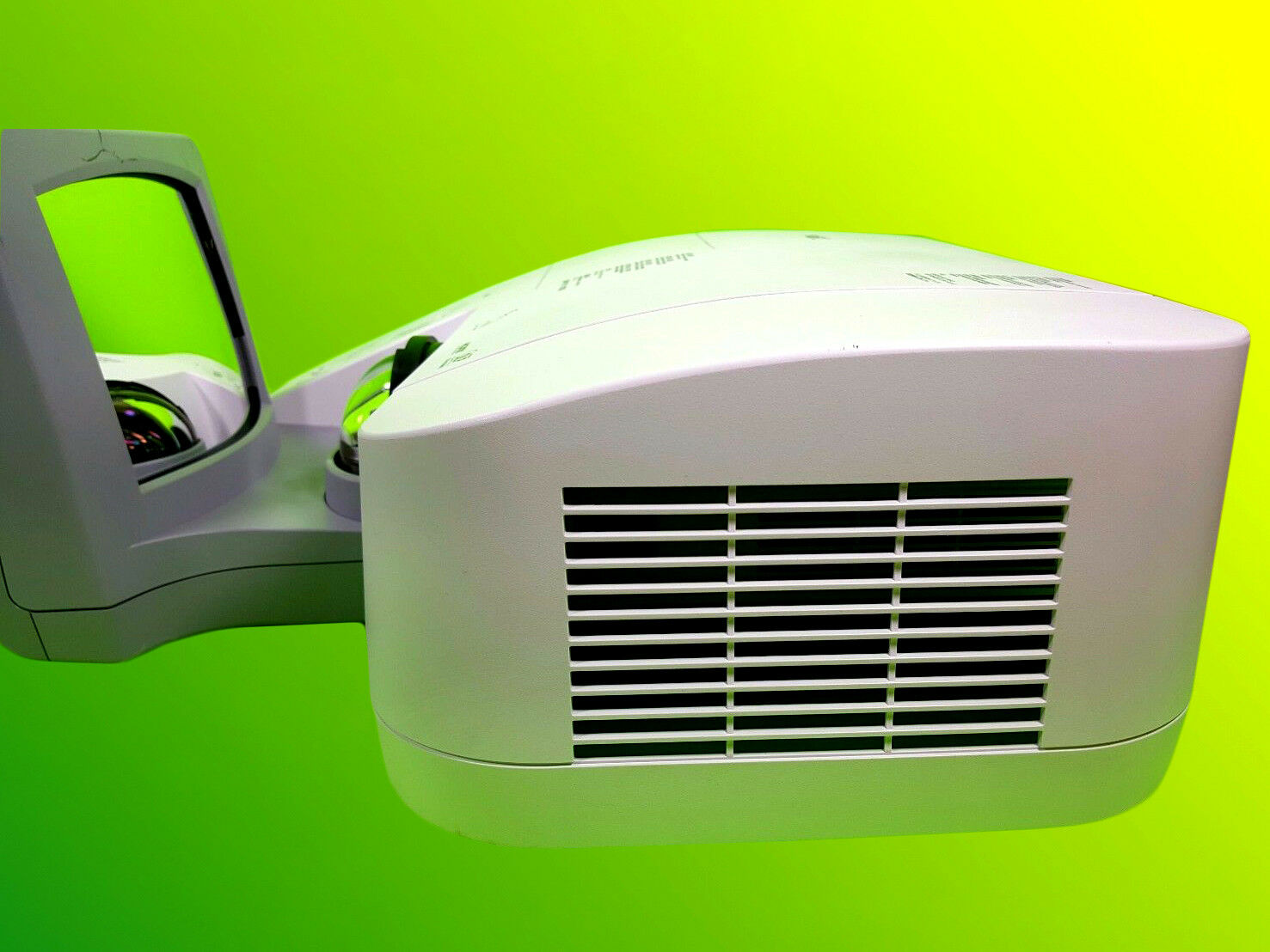 NEC U300X DLP Projector Ultra Short Throw 3000 ANSI Lumens 1024 x 768 HDMI bundle Accessories