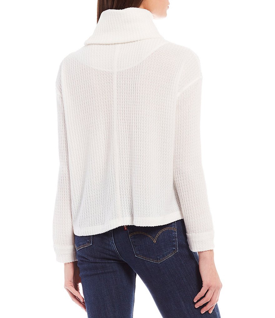 Coco + Jaimeson Long-Sleeve Cowl-Neck Lace Mix Thermal Top