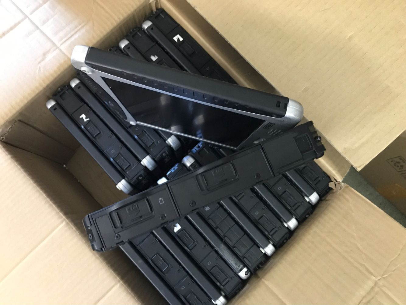 Panasonic laptop CF-19 fully rugged CPU i5/3320/MK6 memory 4G/DDR3 HDD 500G 10 inch LED screen 1024*768 hand touch rotating Windows 7/XP