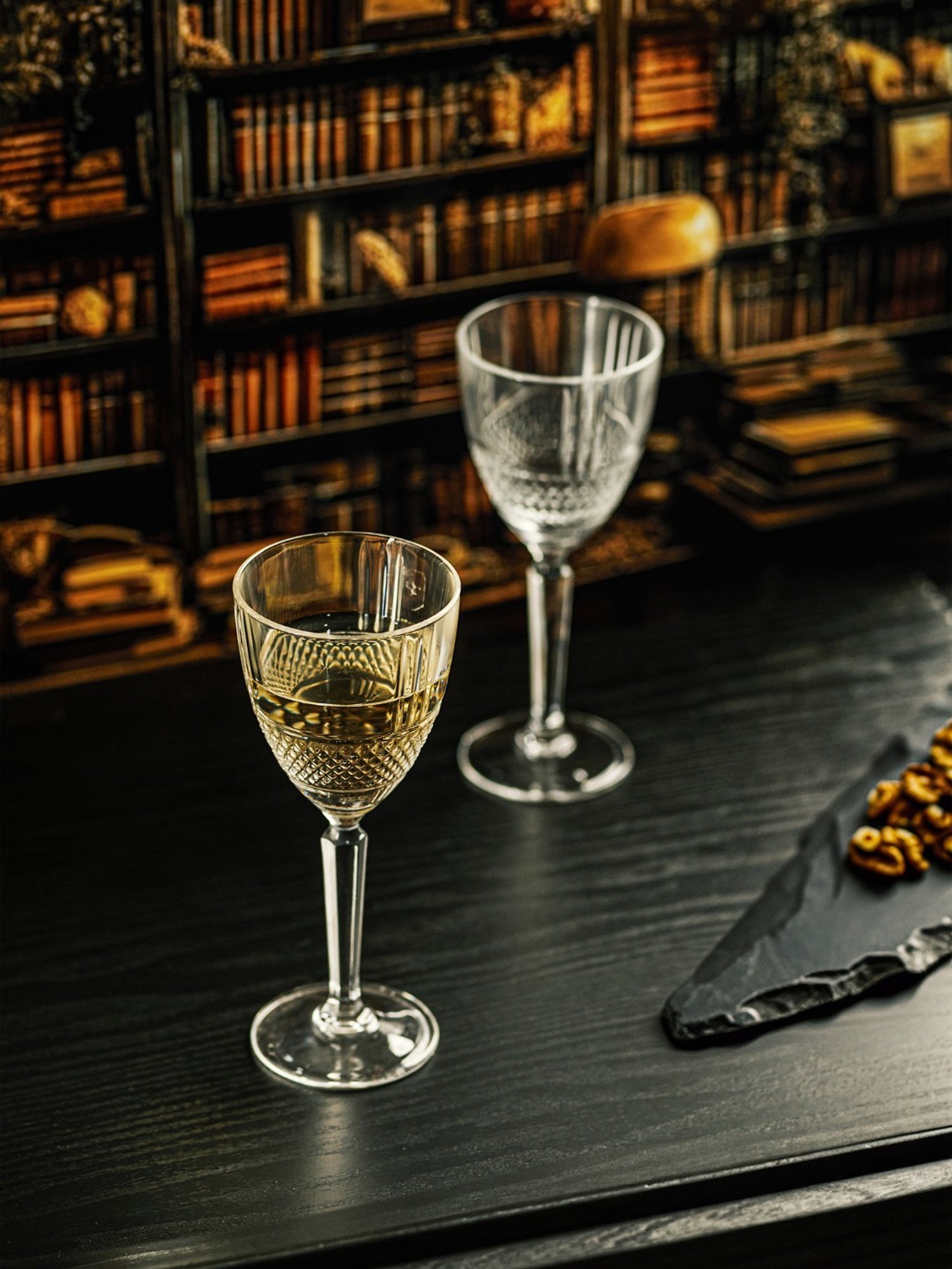 Trovea's Brillante Transparent Glass Wine Glass - Set of 4