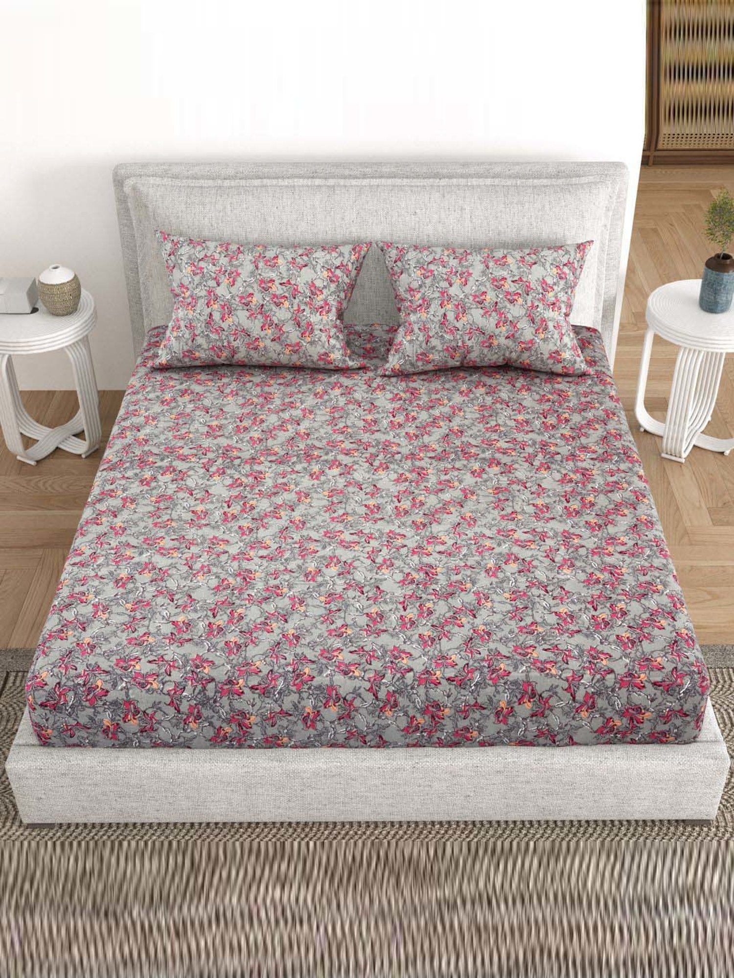 BELLA CASA Indus Collection Multicolor Cotton 200 TC King Bedsheet with 2 Pillow Covers