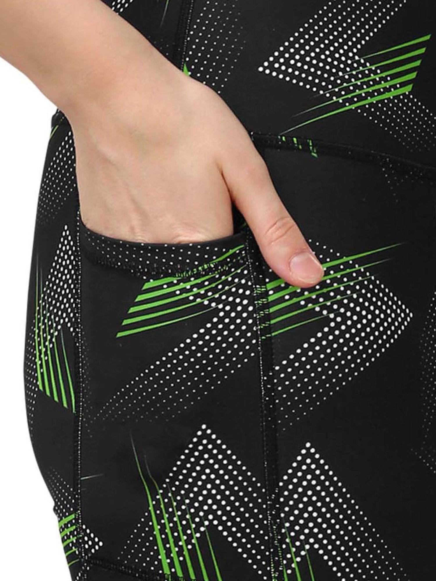 Soie Black Printed Sports Crop Top Tights Set