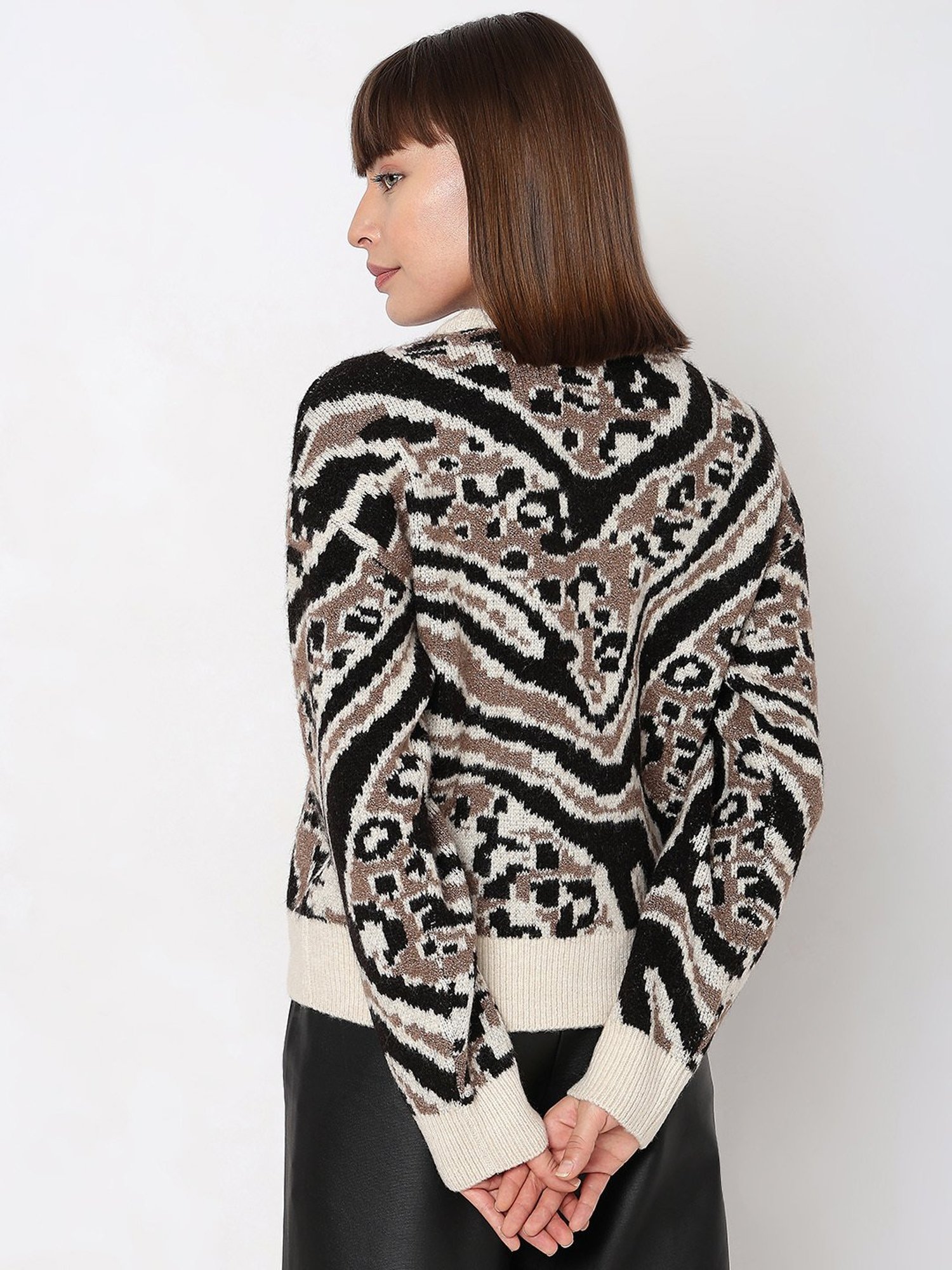 Vero Moda White & Black Printed Pullover