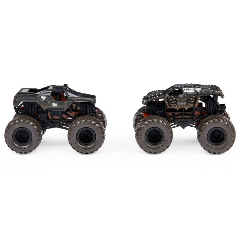 Monster Jam -  1:64 Scale (Dirty to Clean) - Soldier Fortune Black Ops vs Max-D - 2pk