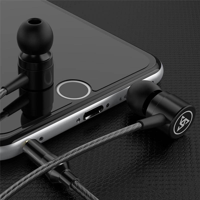 Everyday Wholesale Lots Black Earbuds Bundle Bulk in-Ear Earphones 124 Pack