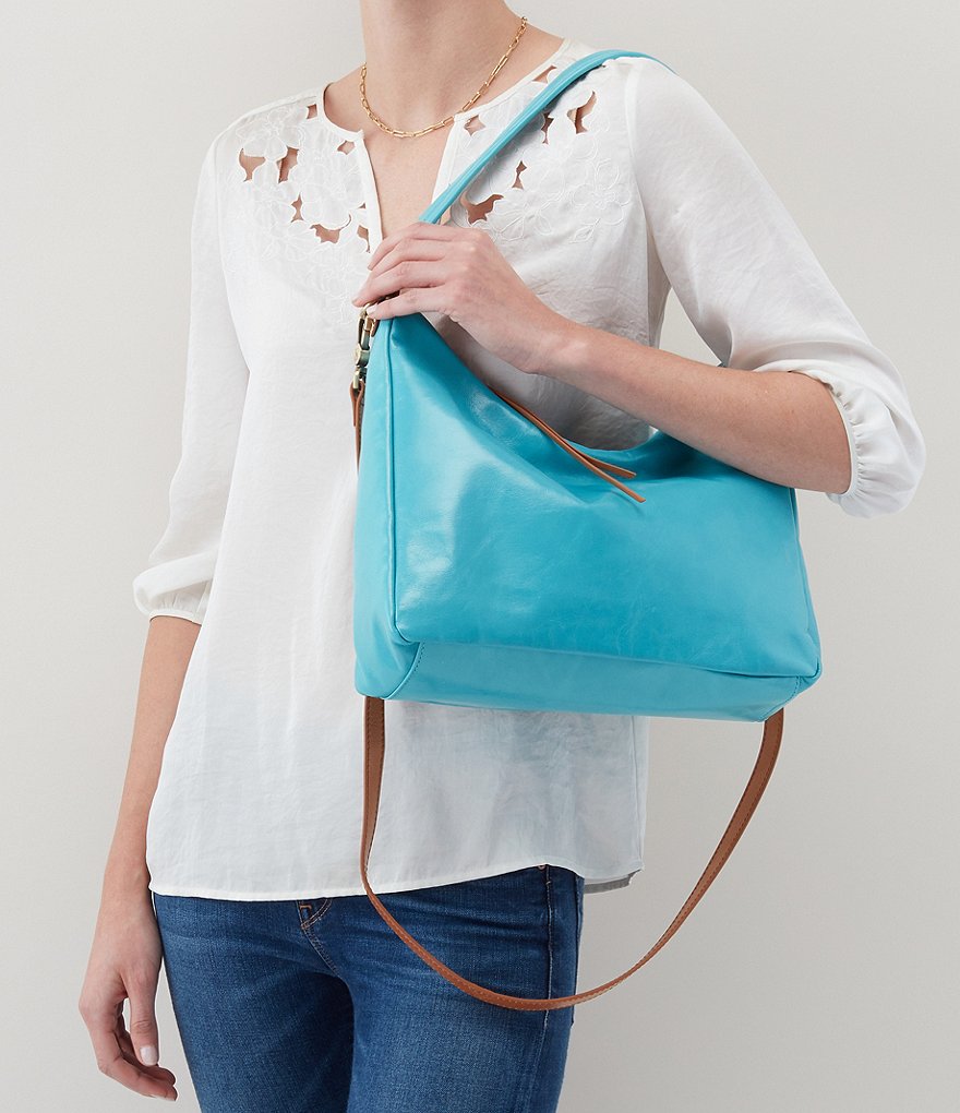 HOBO Delilah Hobo Bag