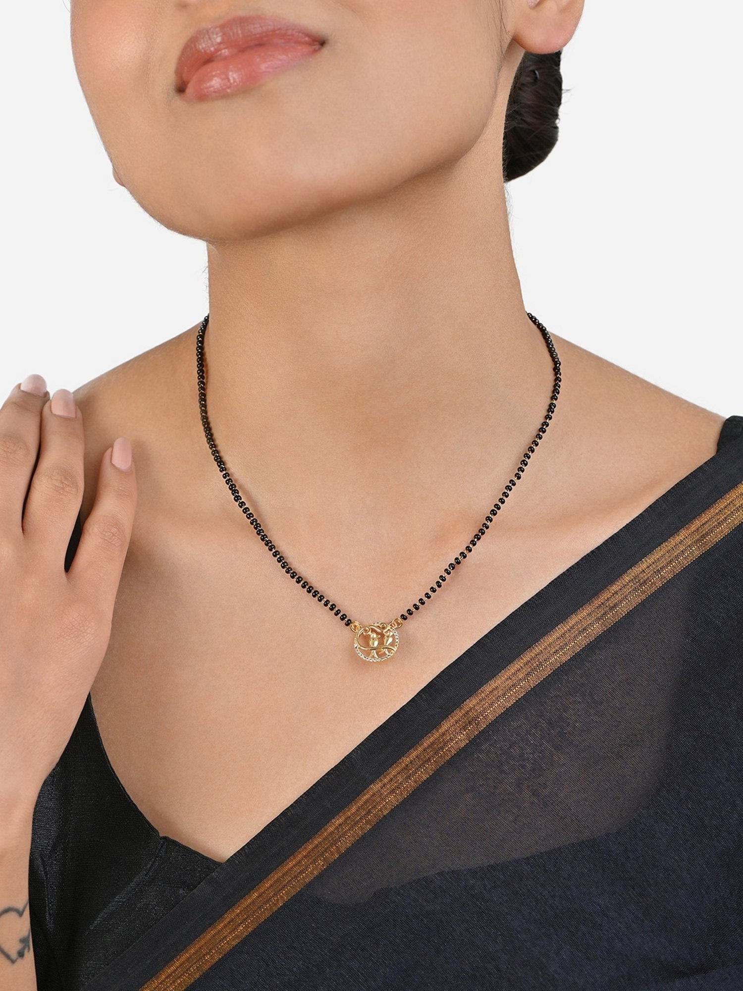 Fida Traditional Black Gold-Plated Bird Cuddling Manglsutra