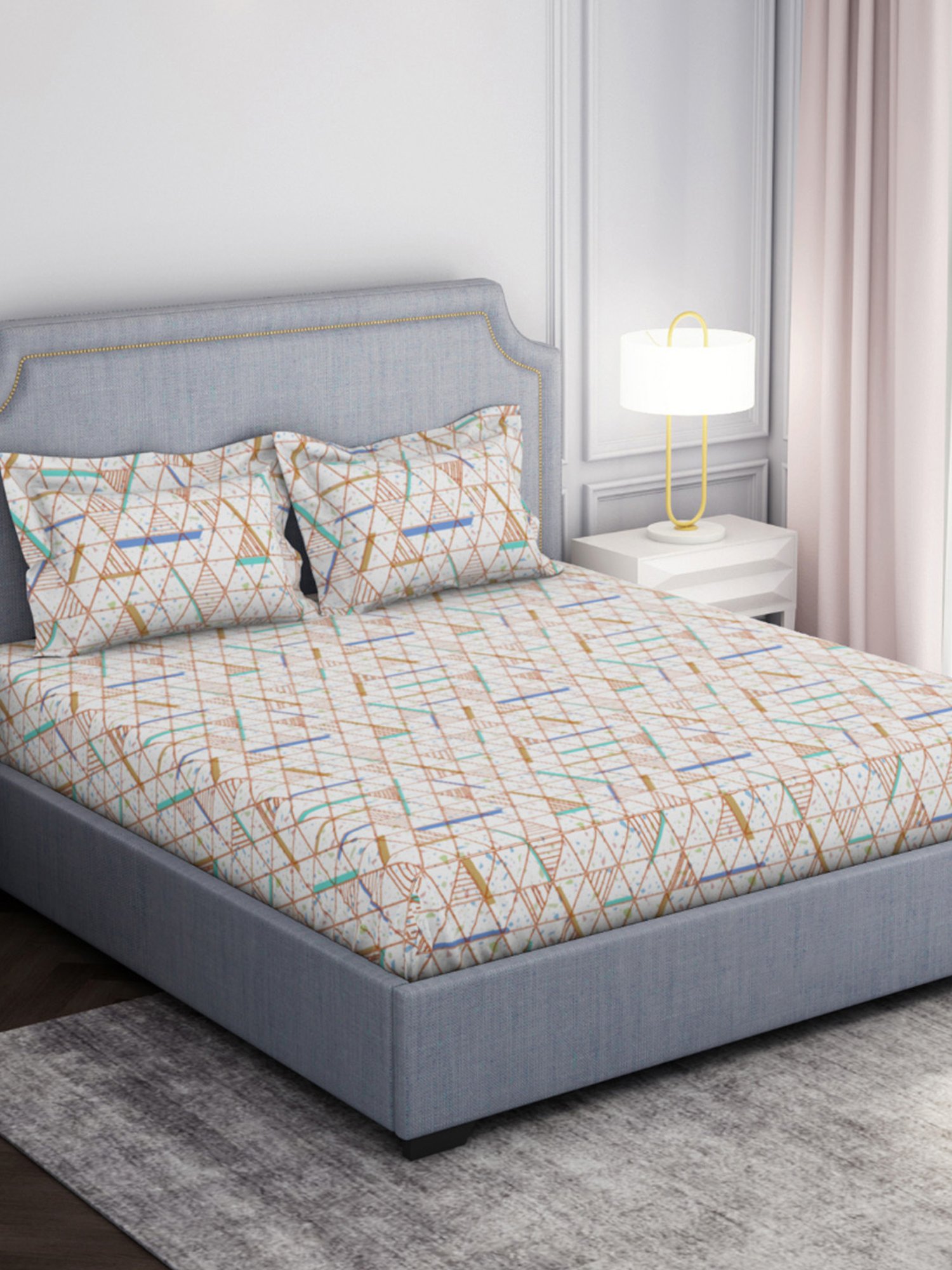 Welspun Adore Geometric White 105 TC Microfiber Double Bedsheet with 2 Pillow Covers