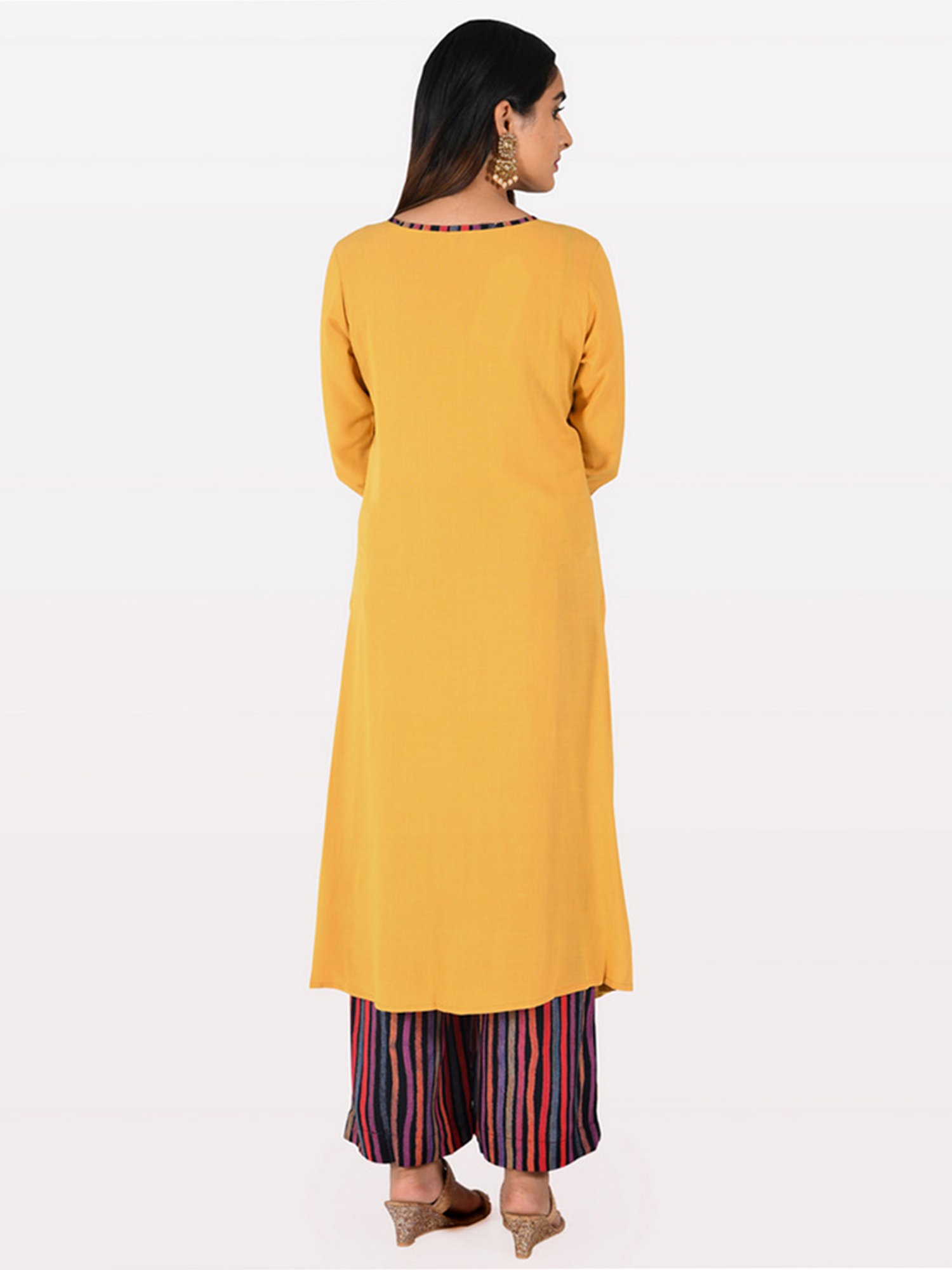Neeru's Yellow Straight Kurta