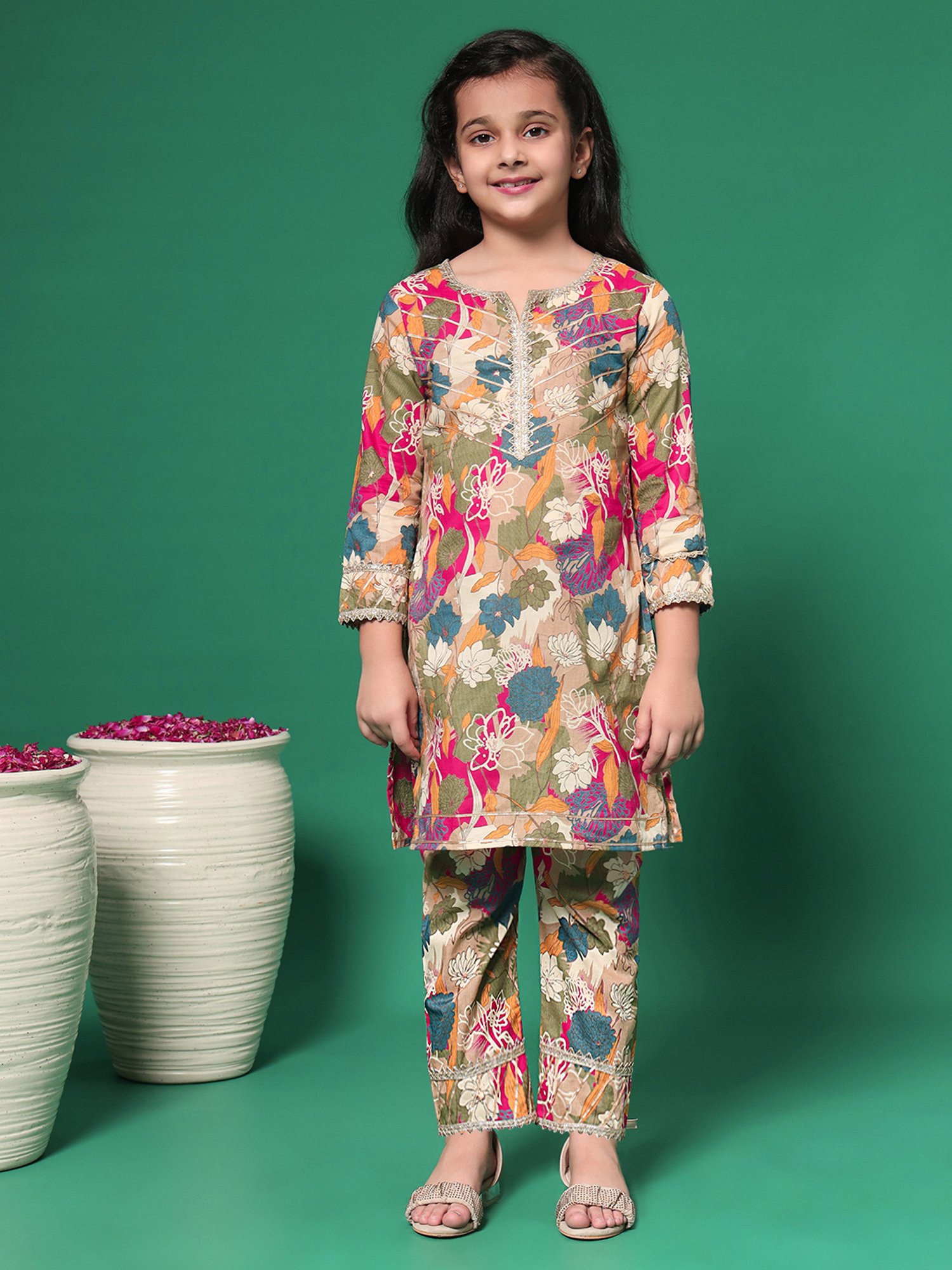 READIPRINT FASHIONS Kids Magenta & Green Floral Print Kurti with Pants