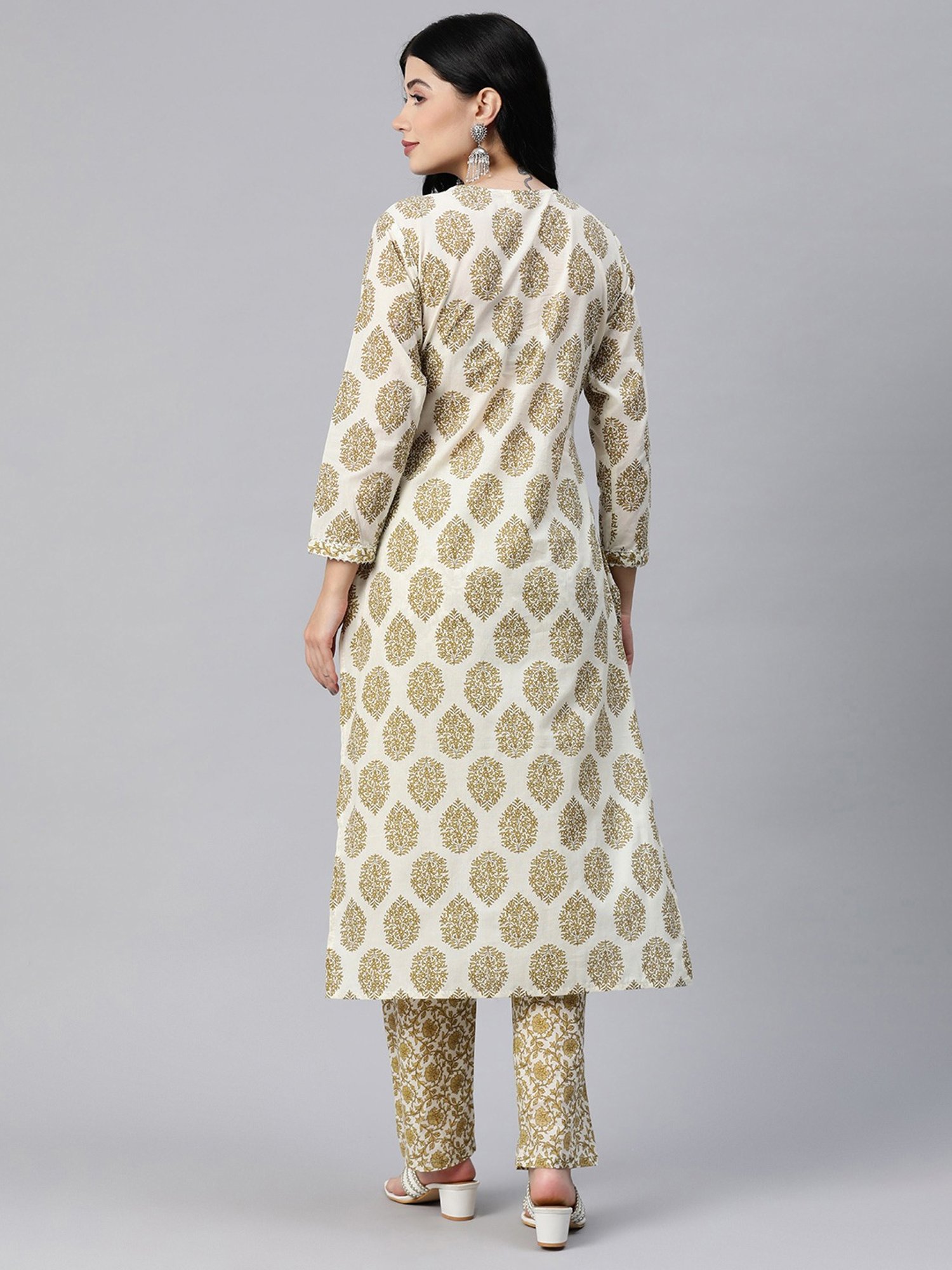 READIPRINT FASHIONS Beige Cotton Floral Print Kurta Pant Set