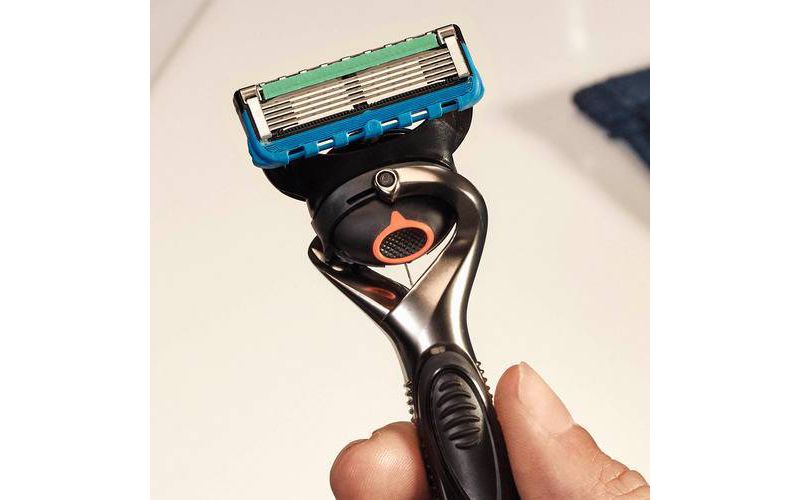 Gillette ProGlide Men's Razor + 4 Razor Blade Refills