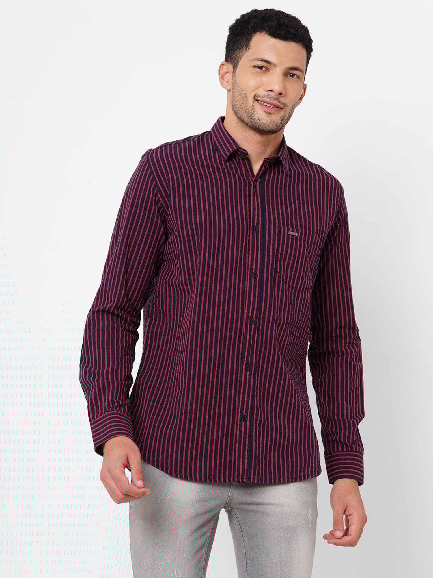 SOLEMIO Blue & Red Slim Fit Striped Shirt