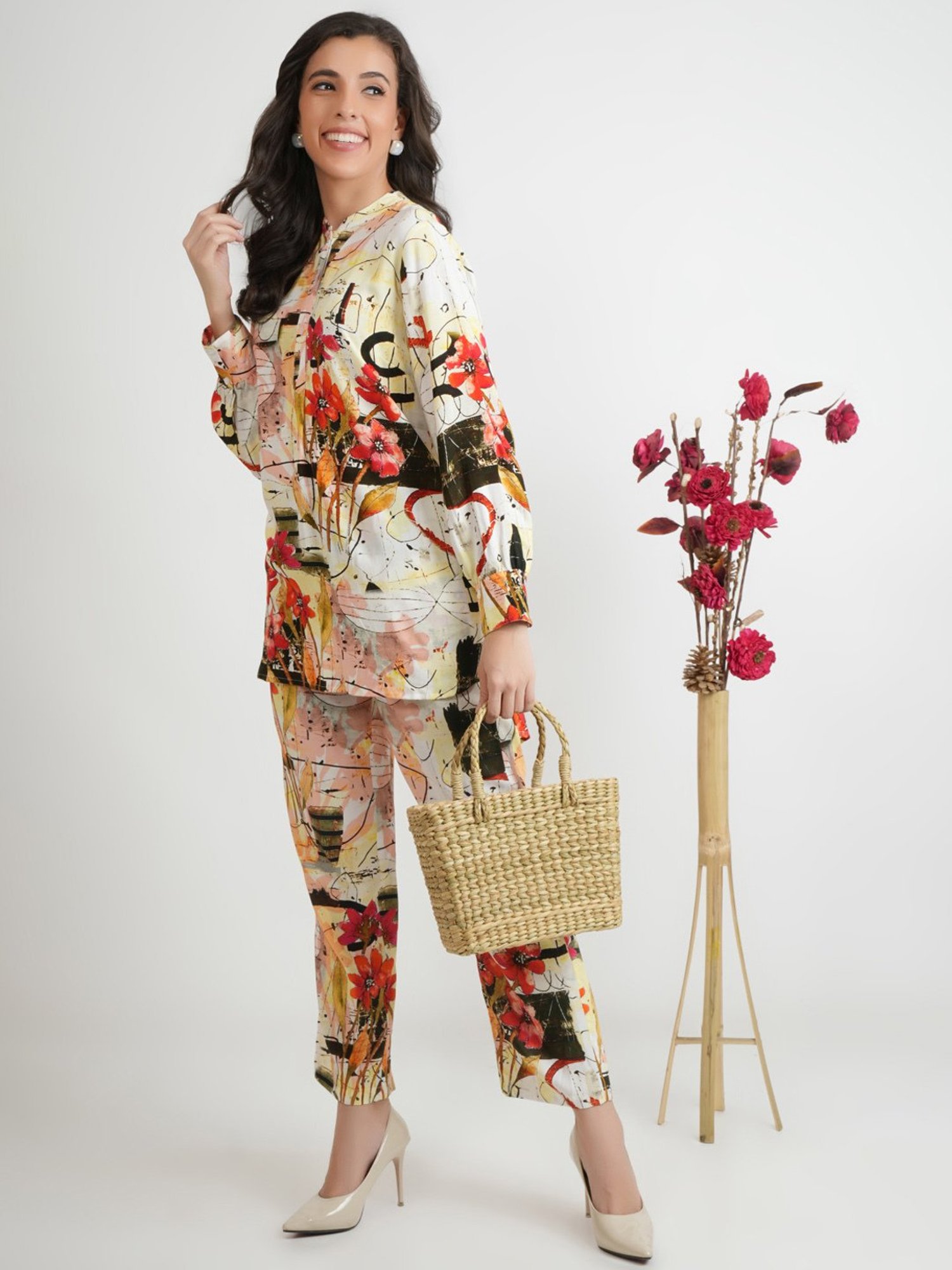 Zolo Label Beige Floral Print Top Pant Set