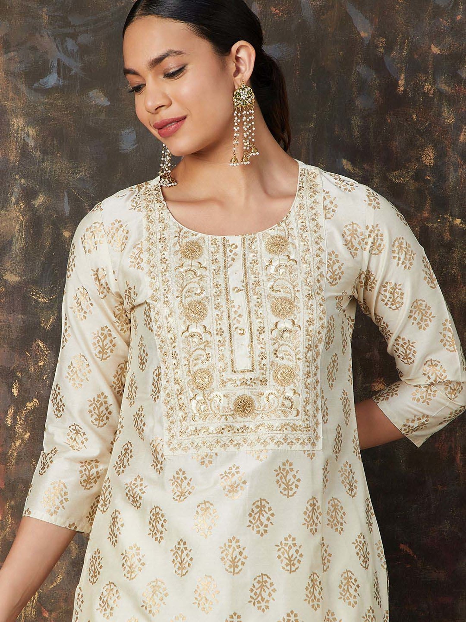 Melange by Lifestyle Off-White Embroidered Kurta Pant Set With Dupatta