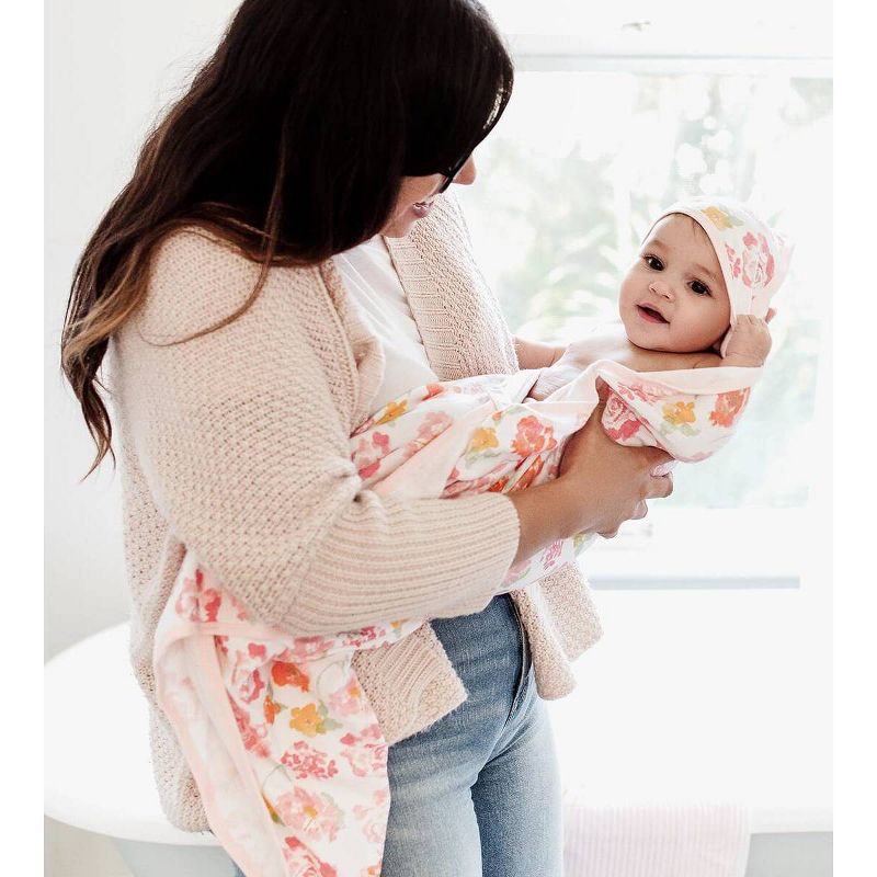 Burt's Bees Baby® Baby Girls' Set of 2 Rosy Spring Hooded Towels - Pink