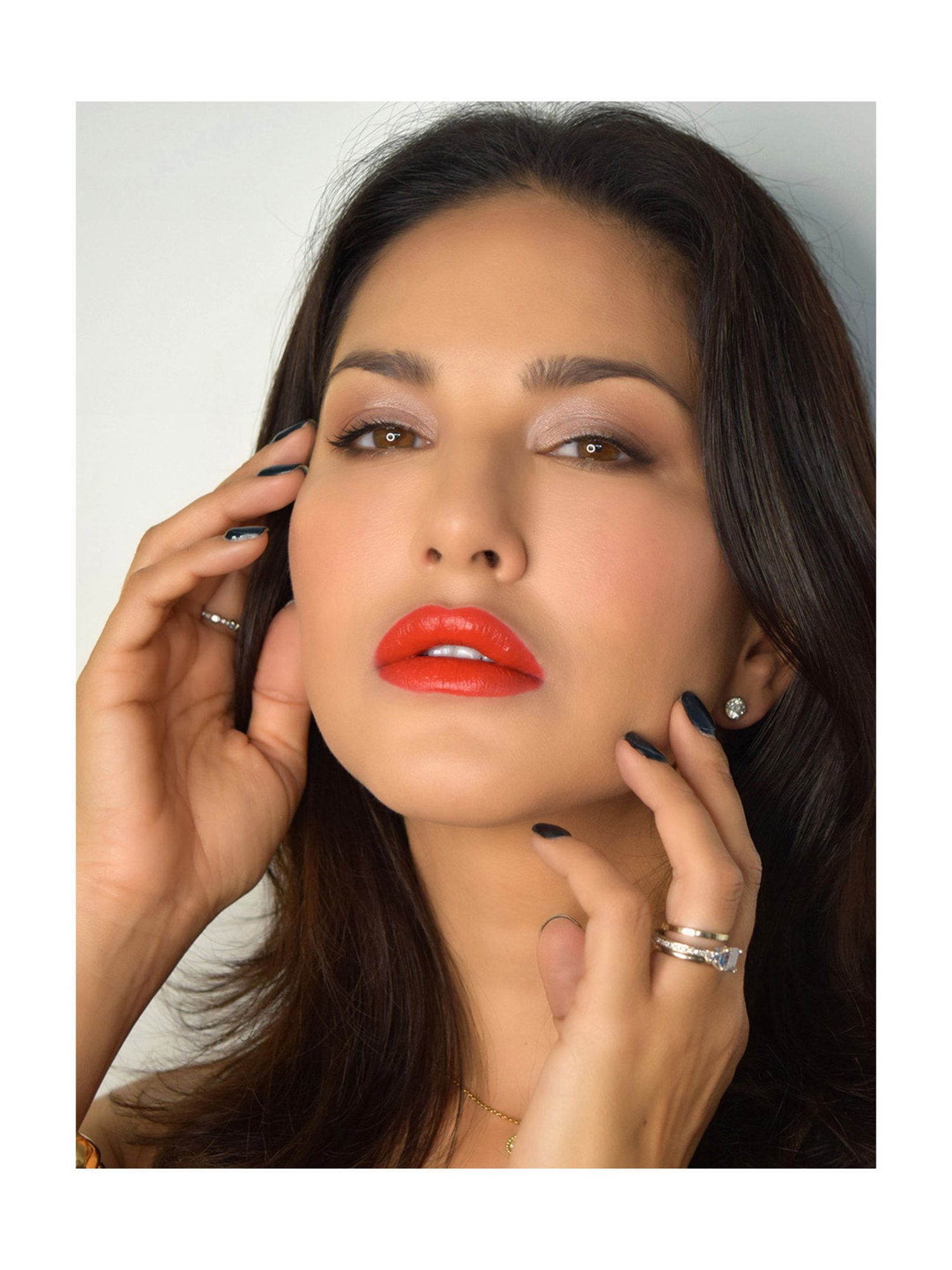 StarStruck By Sunny Leone Lip Gloss+Liner Lip Kit Wine - Pack of 2