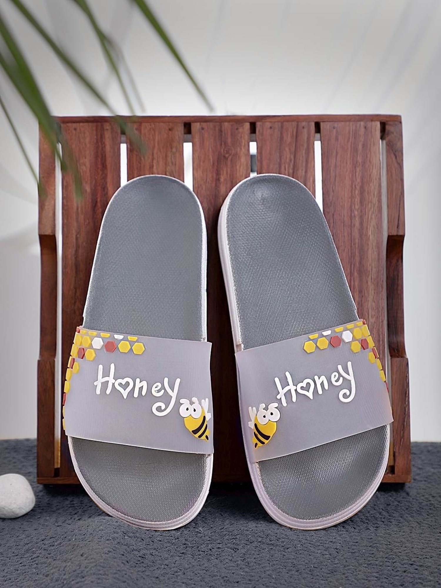 Pampy Angel Women's Grey Slides