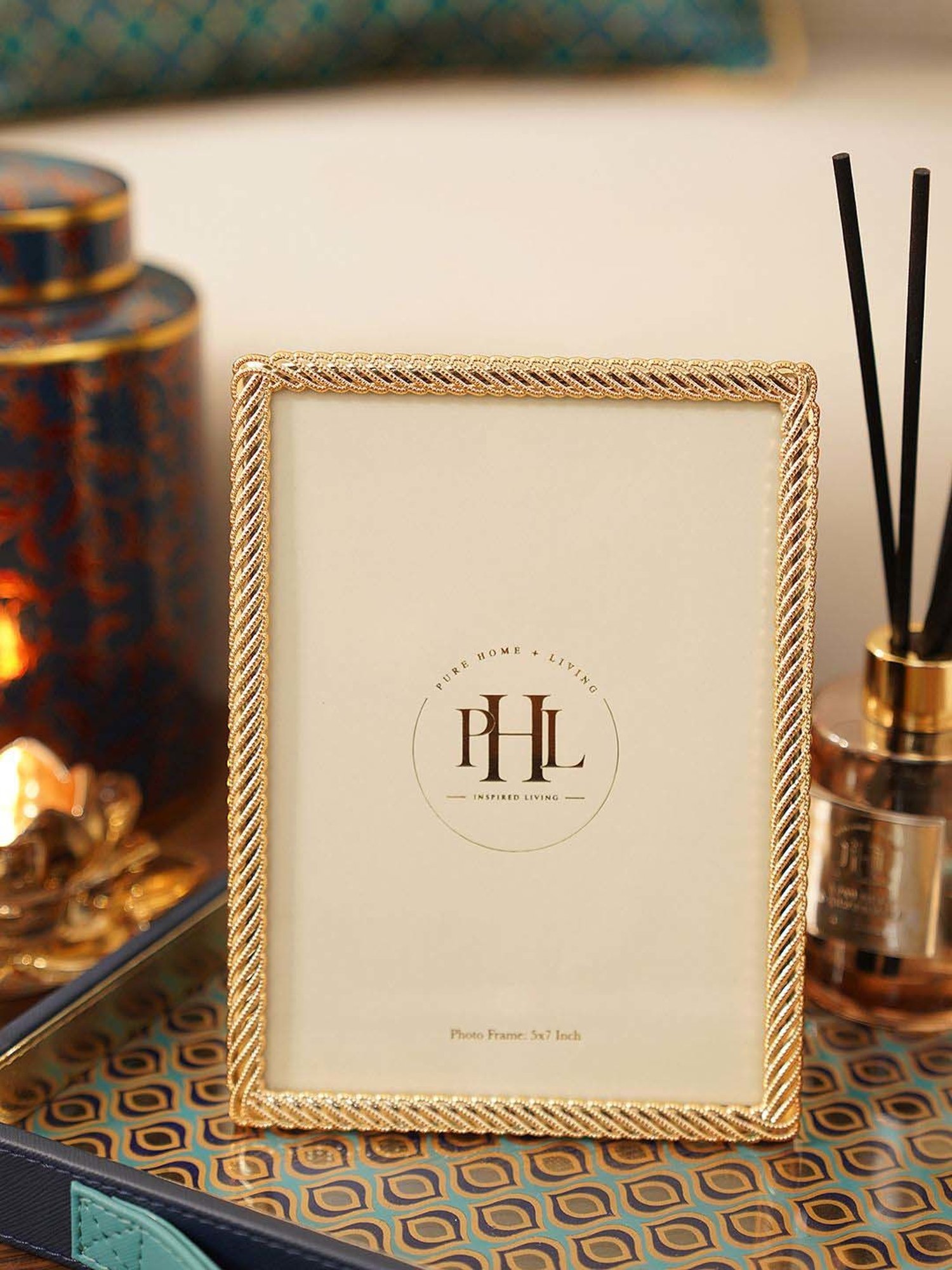 House This Kangto Brown & White Wood Photo Frame Gift Set