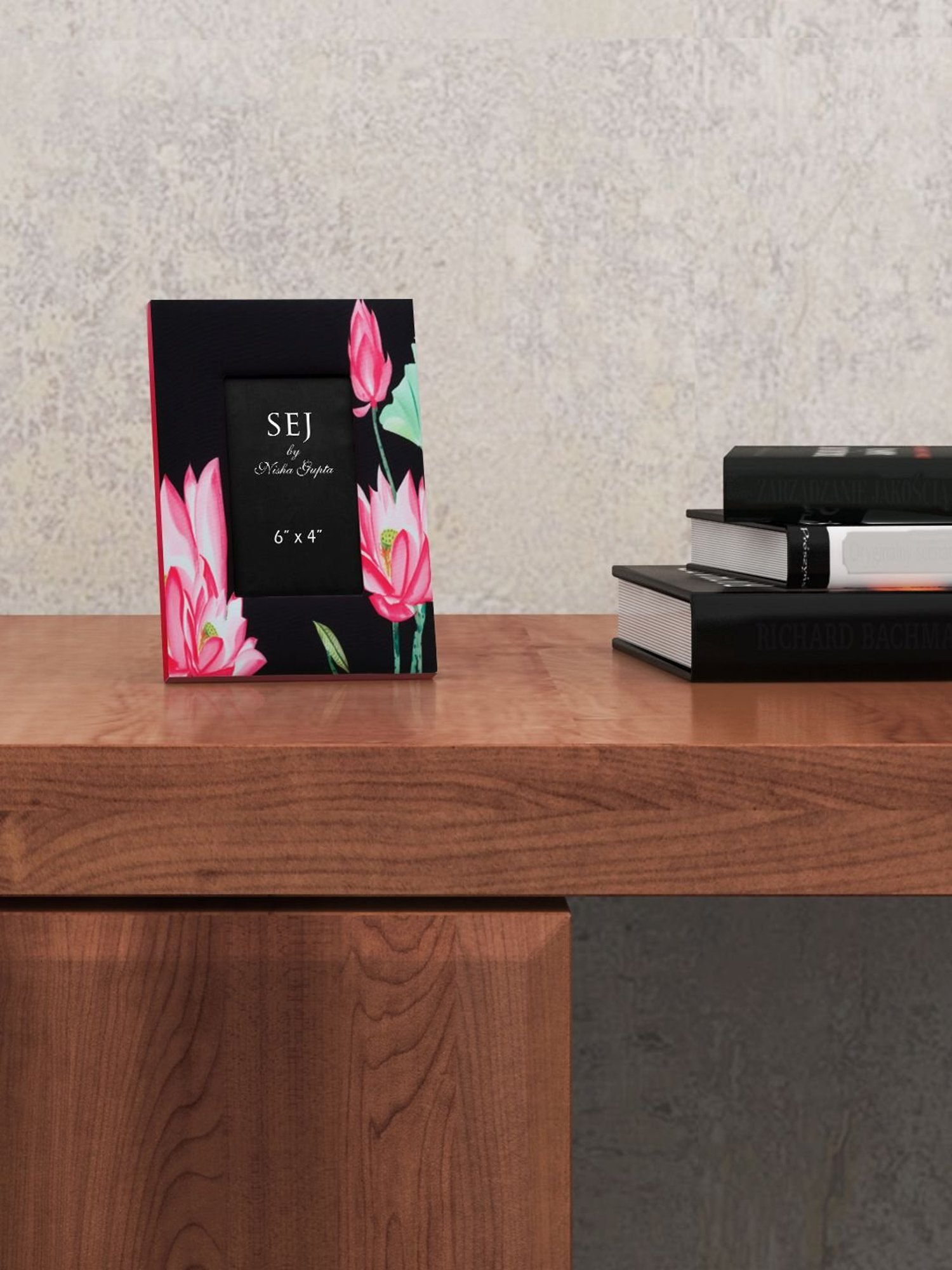 Art Street Gold Engineered Wood Swing Fashion Resin Vintage Photo Frame