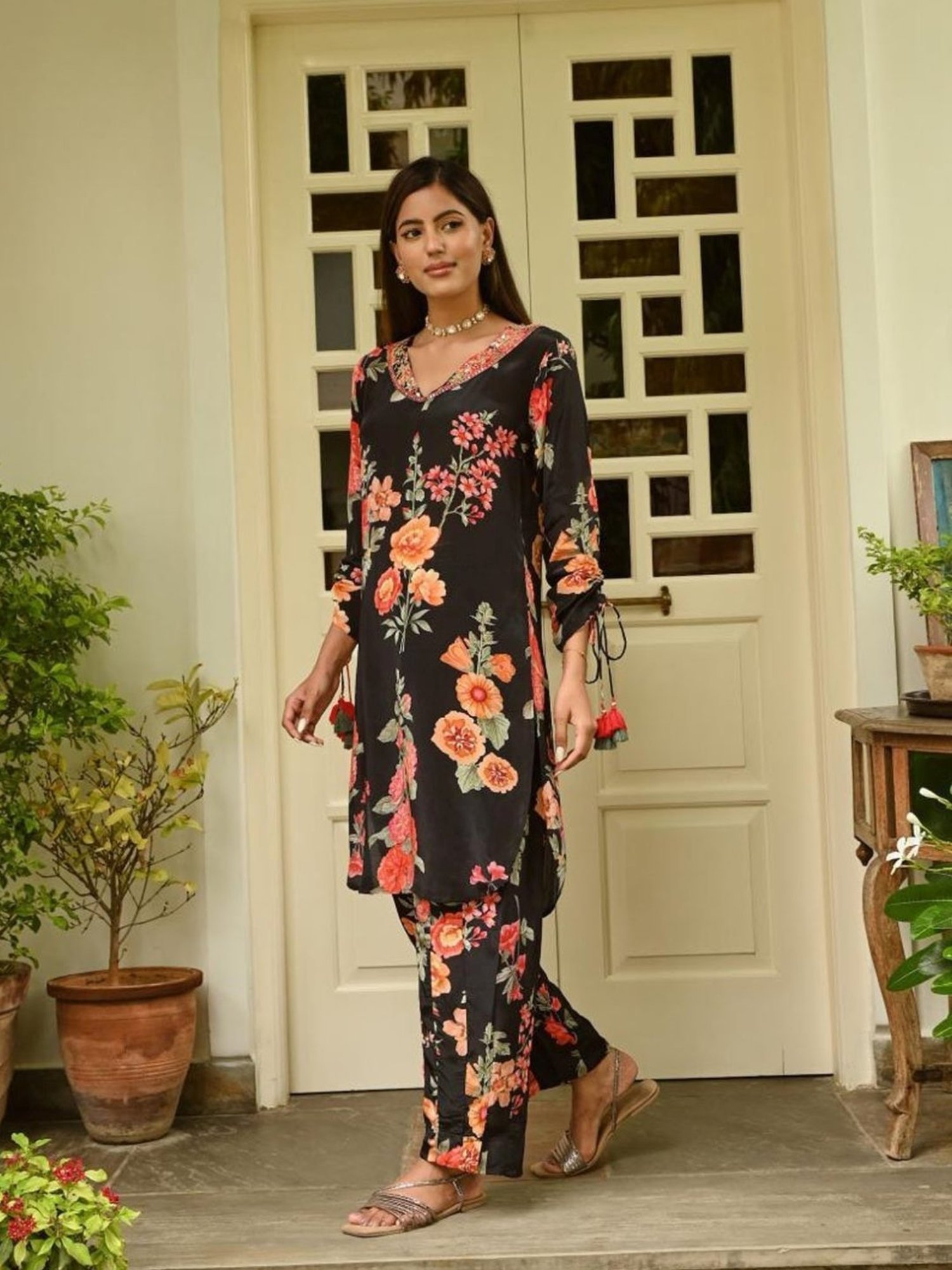 Mahee Jaipur Black Floral Print Kurta with Pant
