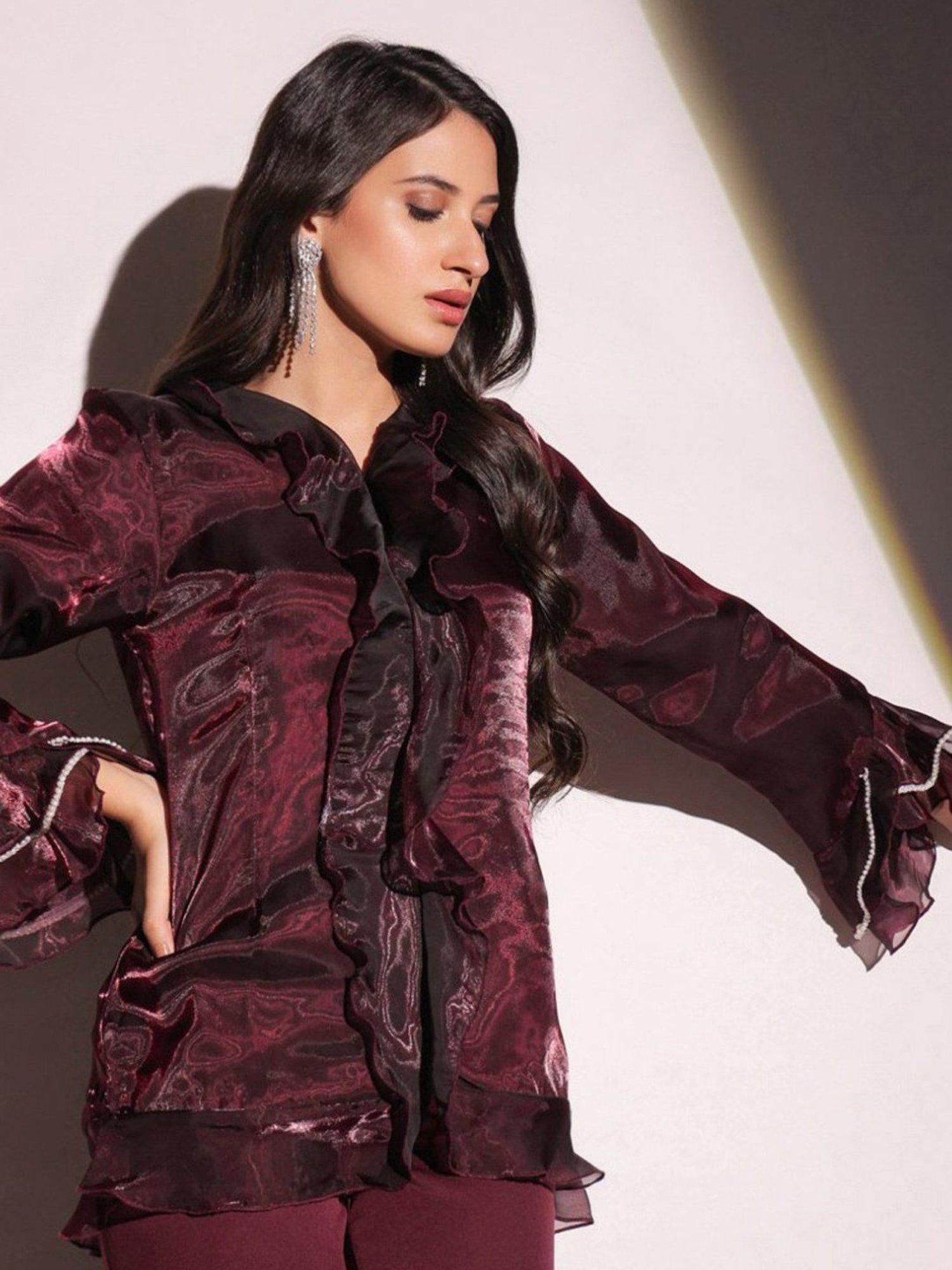 BInfinite Wine Showtime Rasin Ruffled Top