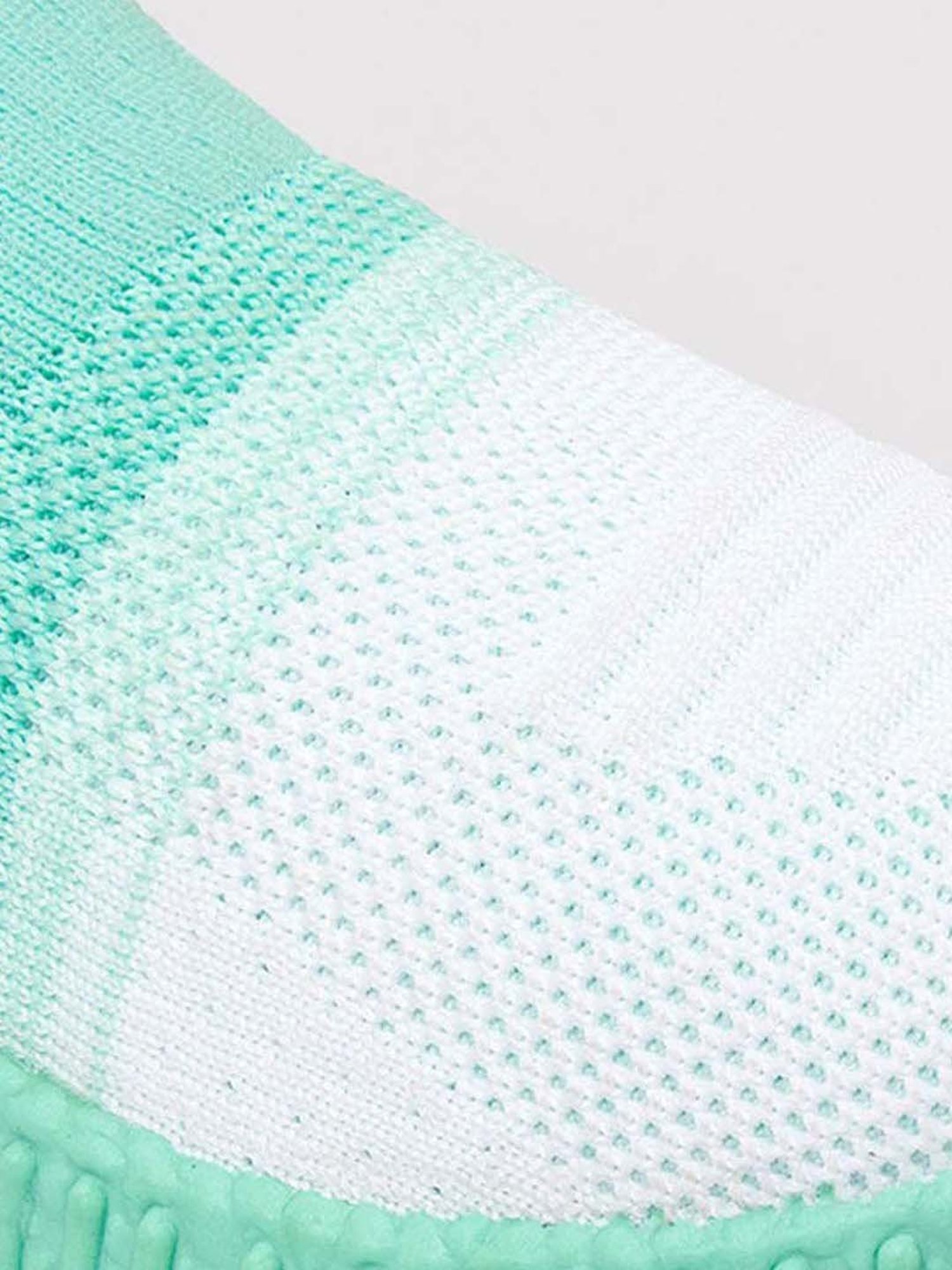 Priaansha Kids White & Sea Green Casual Slip-Ons