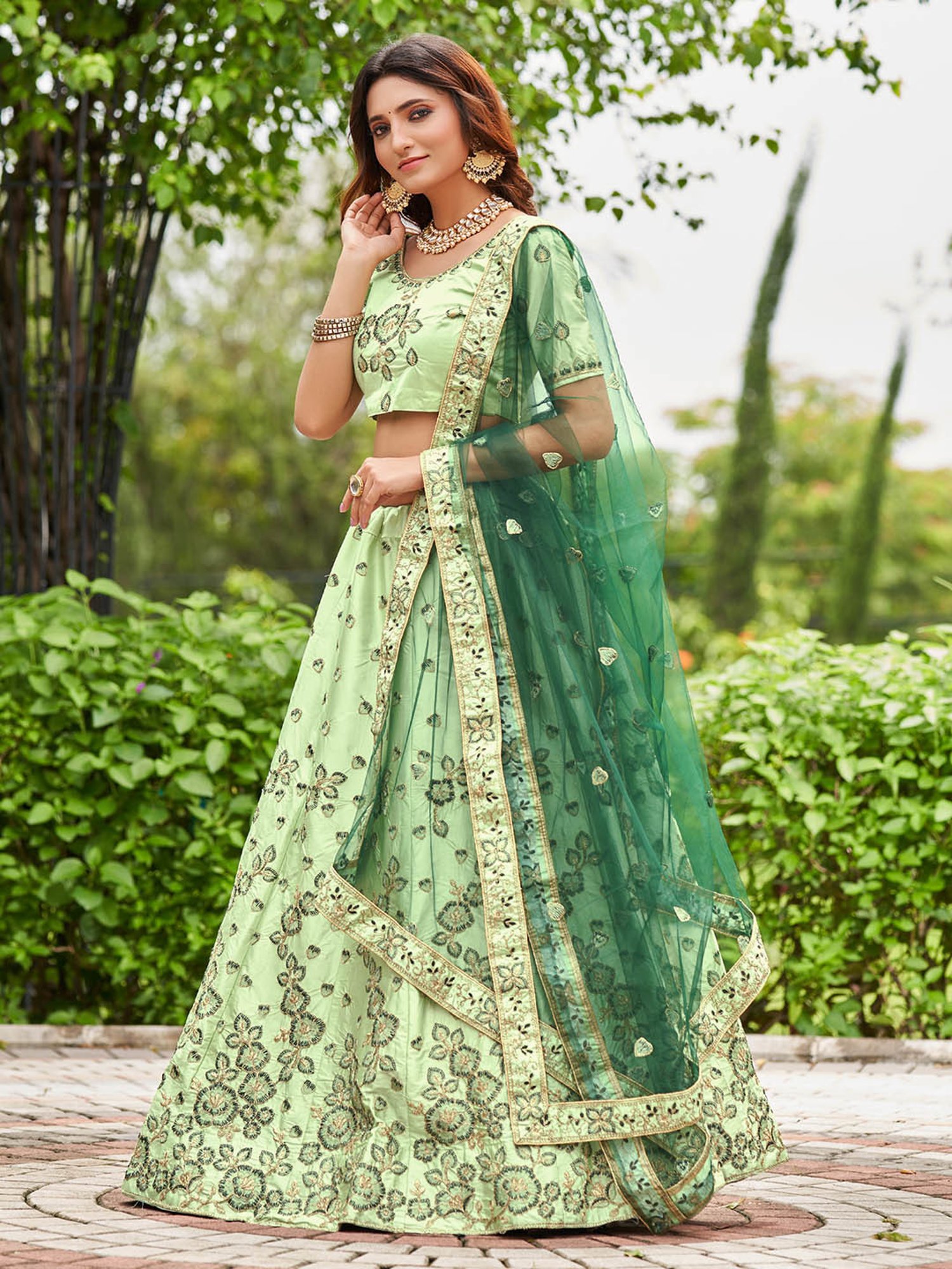 Warthy Ent Green Embroidered Lehenga Choli Set With Dupatta