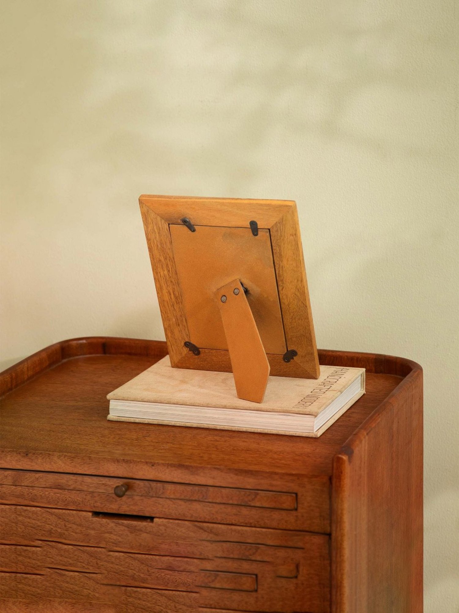 Art Street Gold Engineered Wood Swing Fashion Resin Vintage Photo Frame