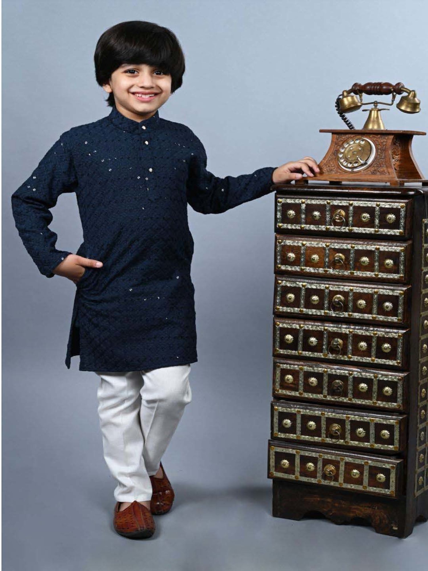 Ahhaaaa Kids Grey & White Cotton Embellished Full Sleeves Kurta Set