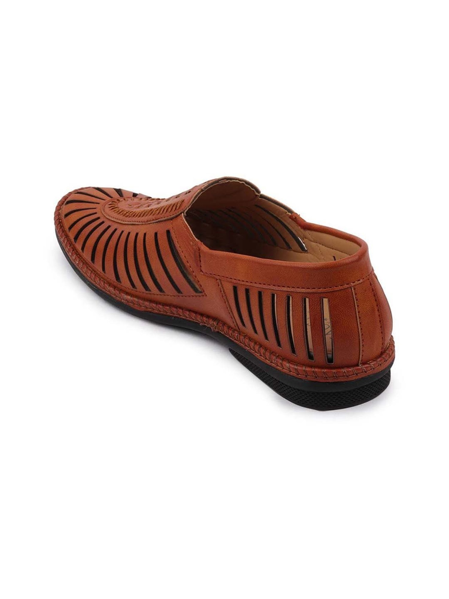 Walkway Men's Black Ethnic Juttis