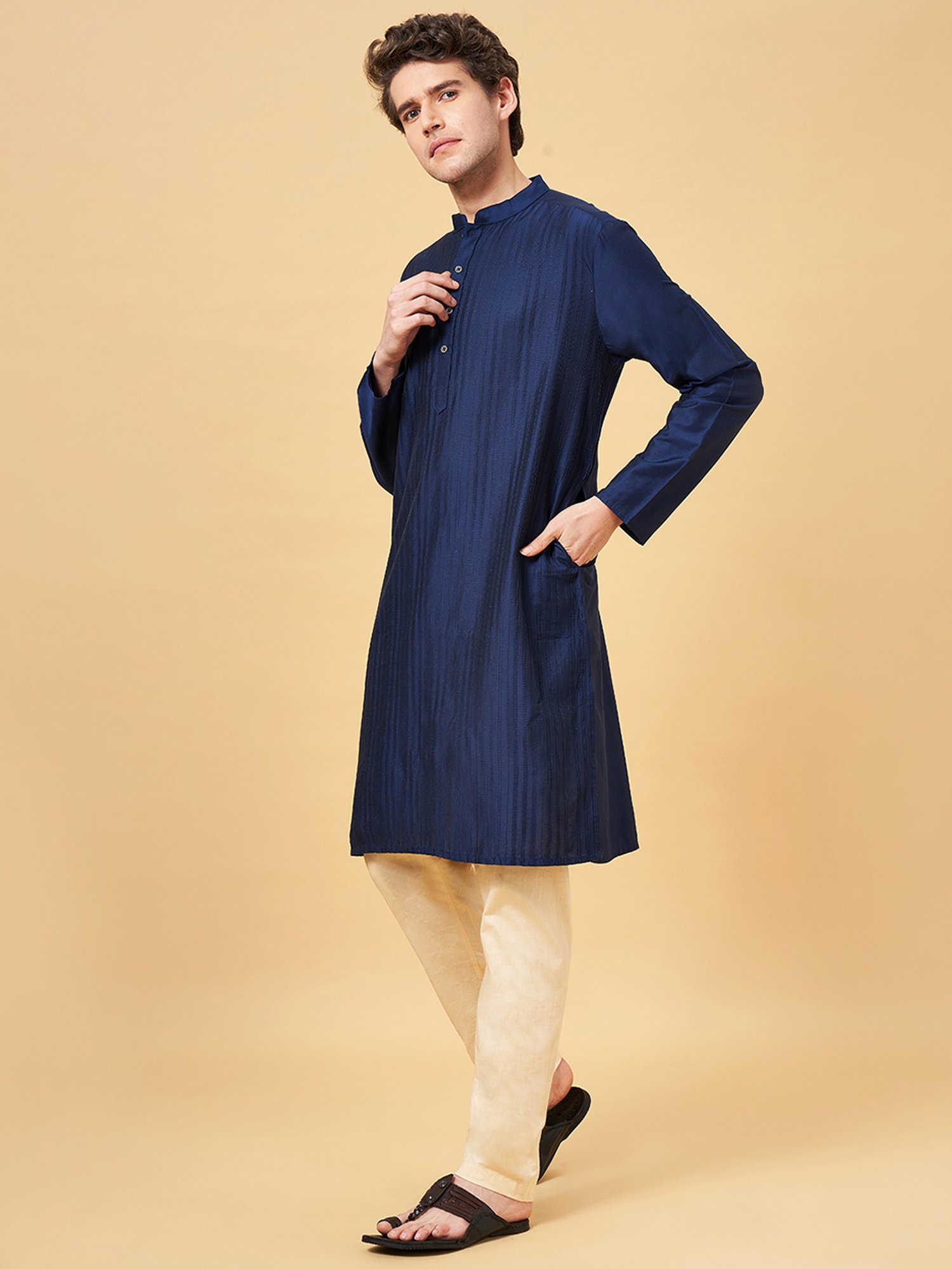 Indus Route by Pantaloons Dark Navy Regular Fit Self Design Kurta