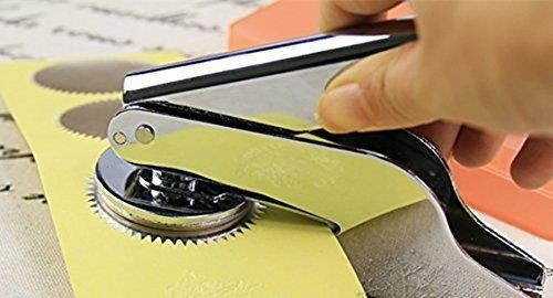 MDLG 100pcs Gold Vintage Embosser Stamp Sealing Blank Certificate Self-Adhesive Stickers (Gold)