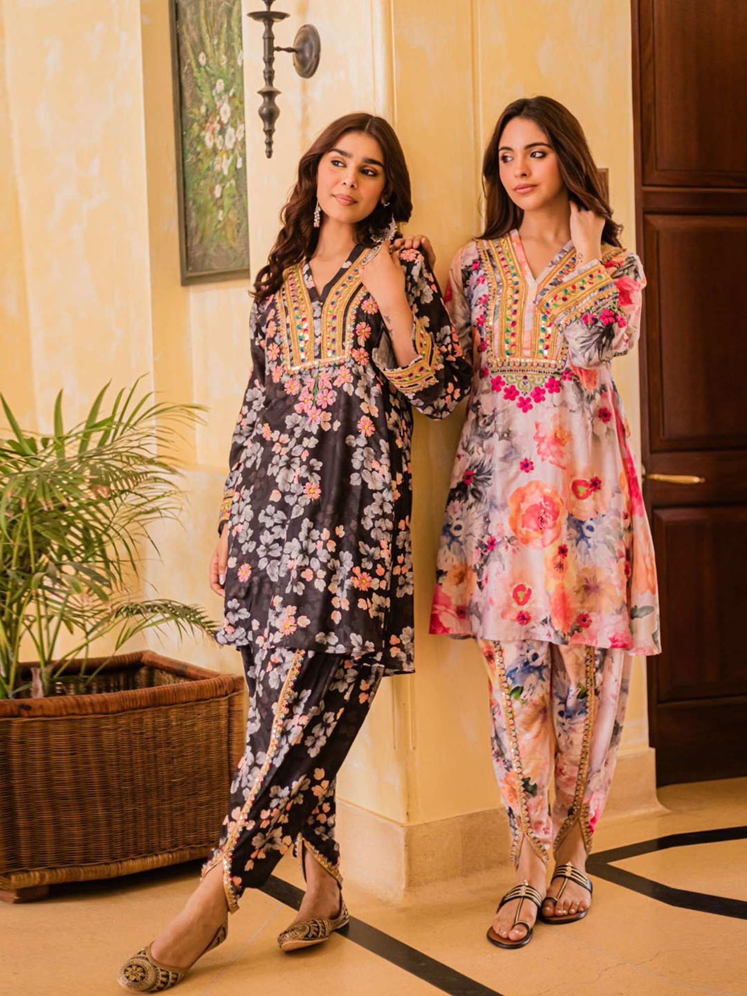 House of Kari Saba Chikankari Kurta Set in Muslin Silk - Black