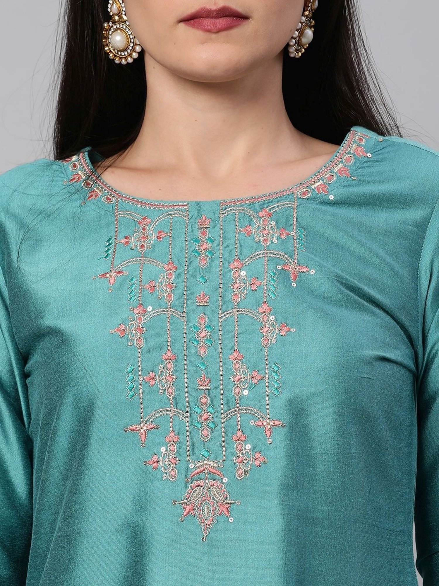 Kami Kubi Blue Embellished Straight Kurta