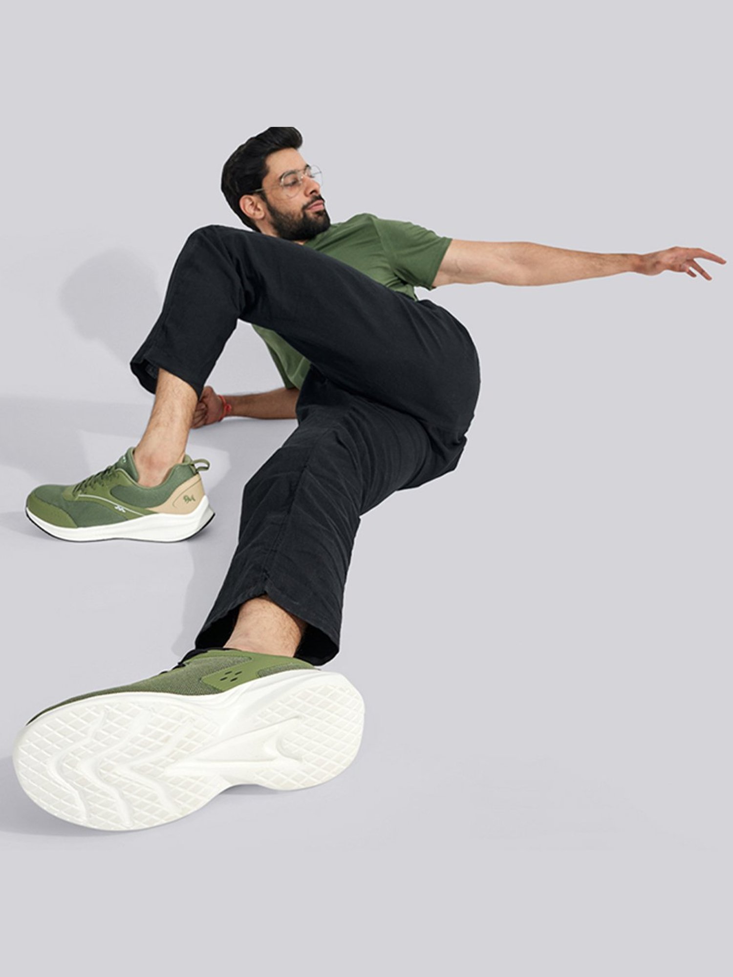 Neemans Men's Olive Running Shoes