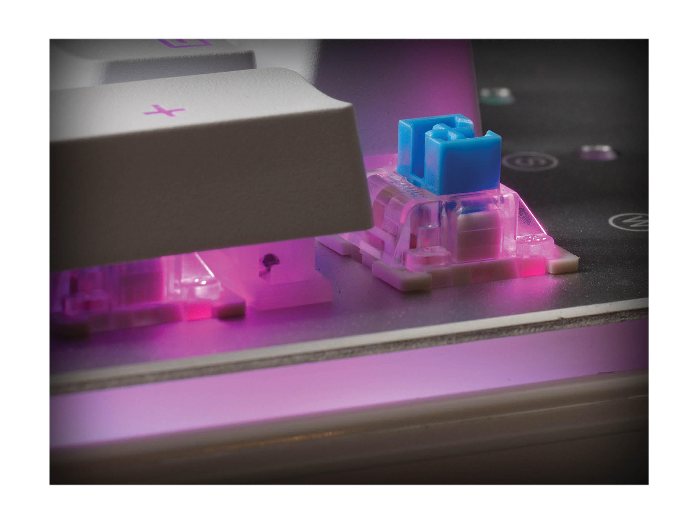 Velocilinx VXGM-KB104P-OBL-WH Boudica Gaming Keyboard