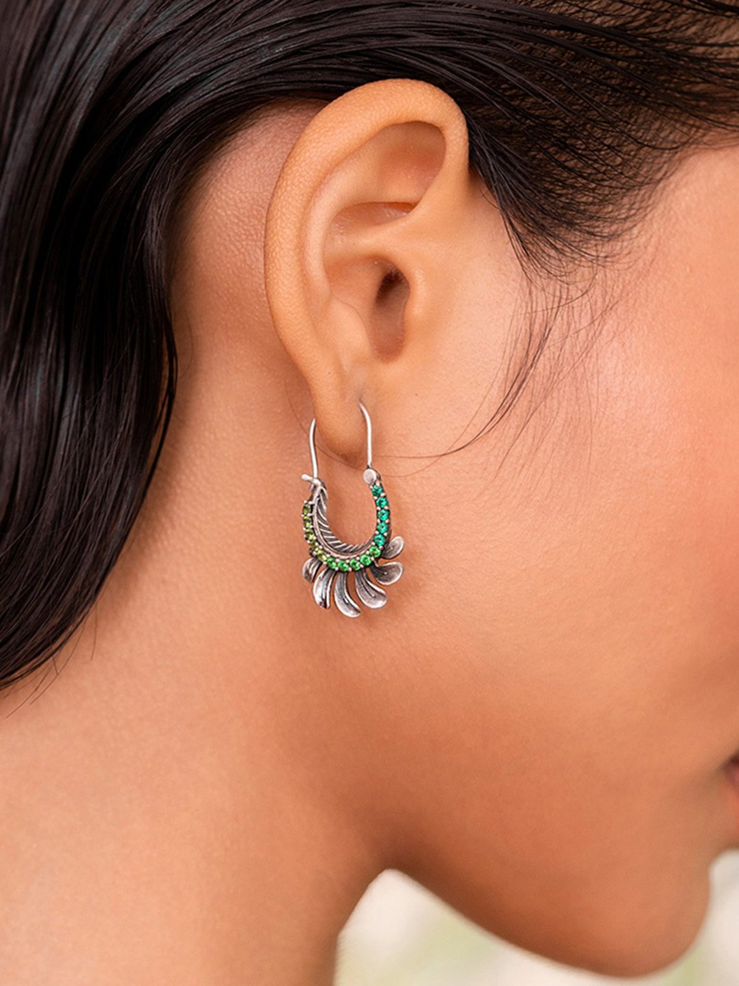 Shaya 92.5 Sterling Silver Unveil Oxidized Hoop for Women