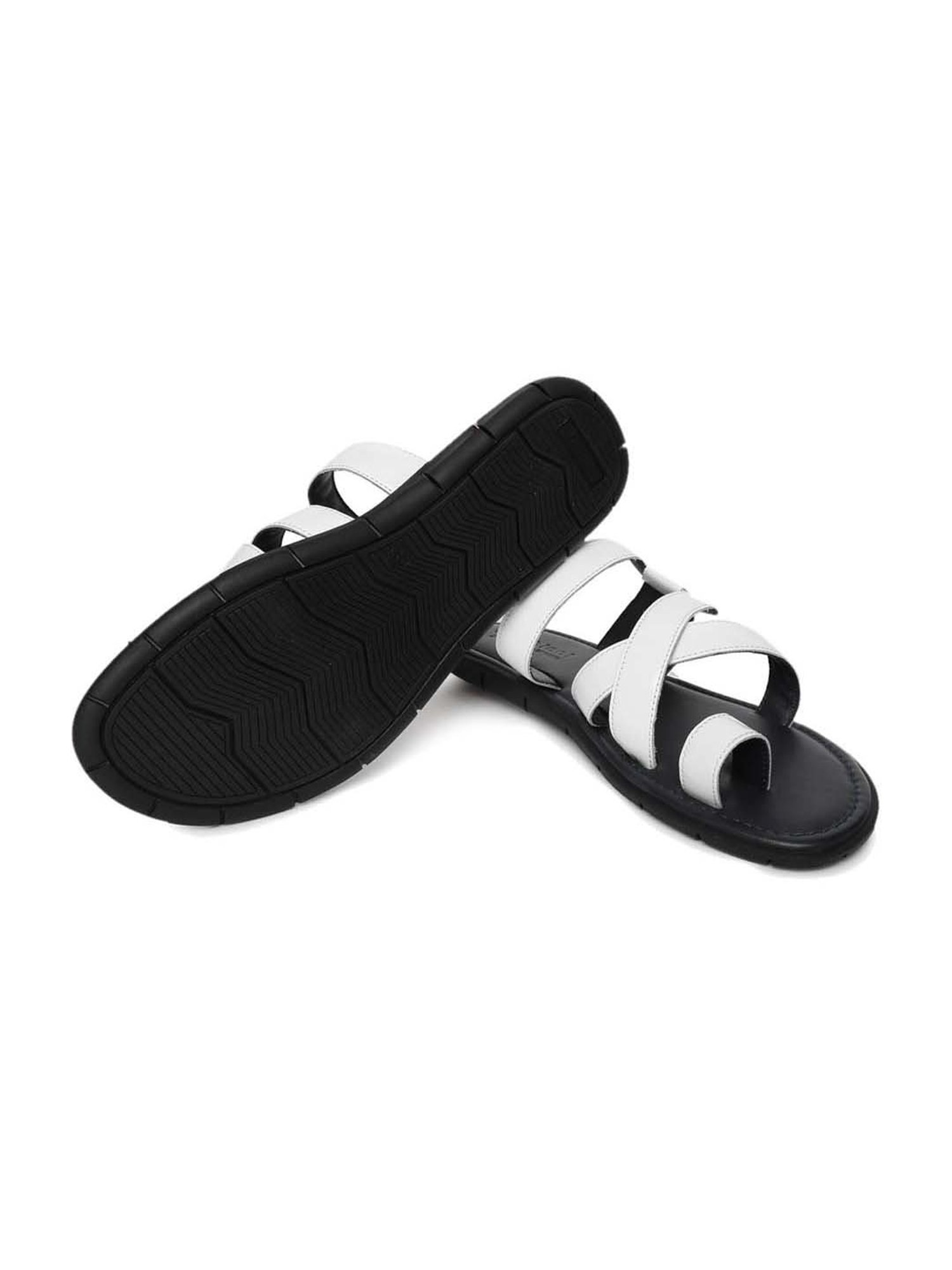 Gabicci Men's White Toe Ring Sandals