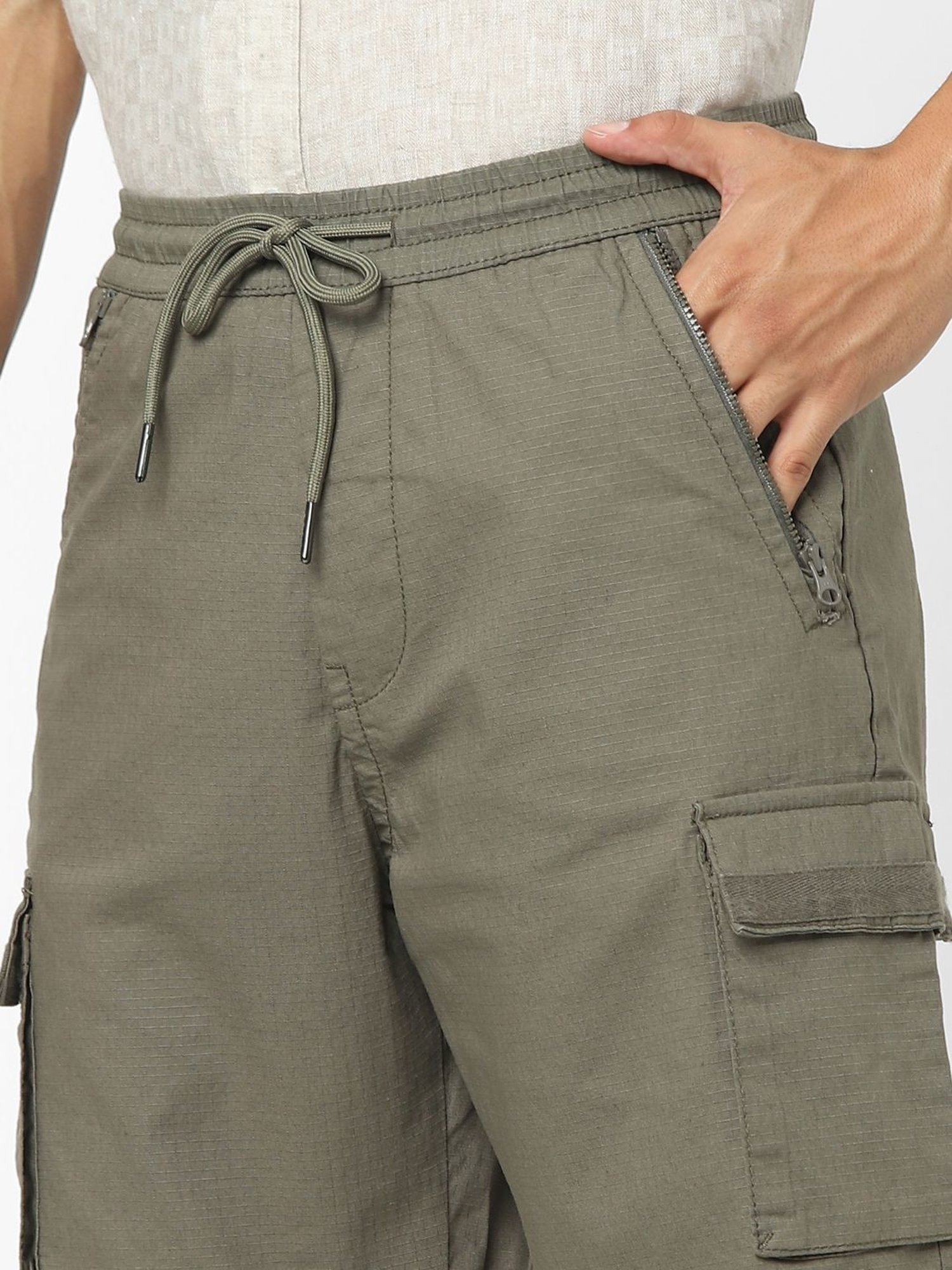 Celio* Olive Green Cotton Regular Fit Shorts